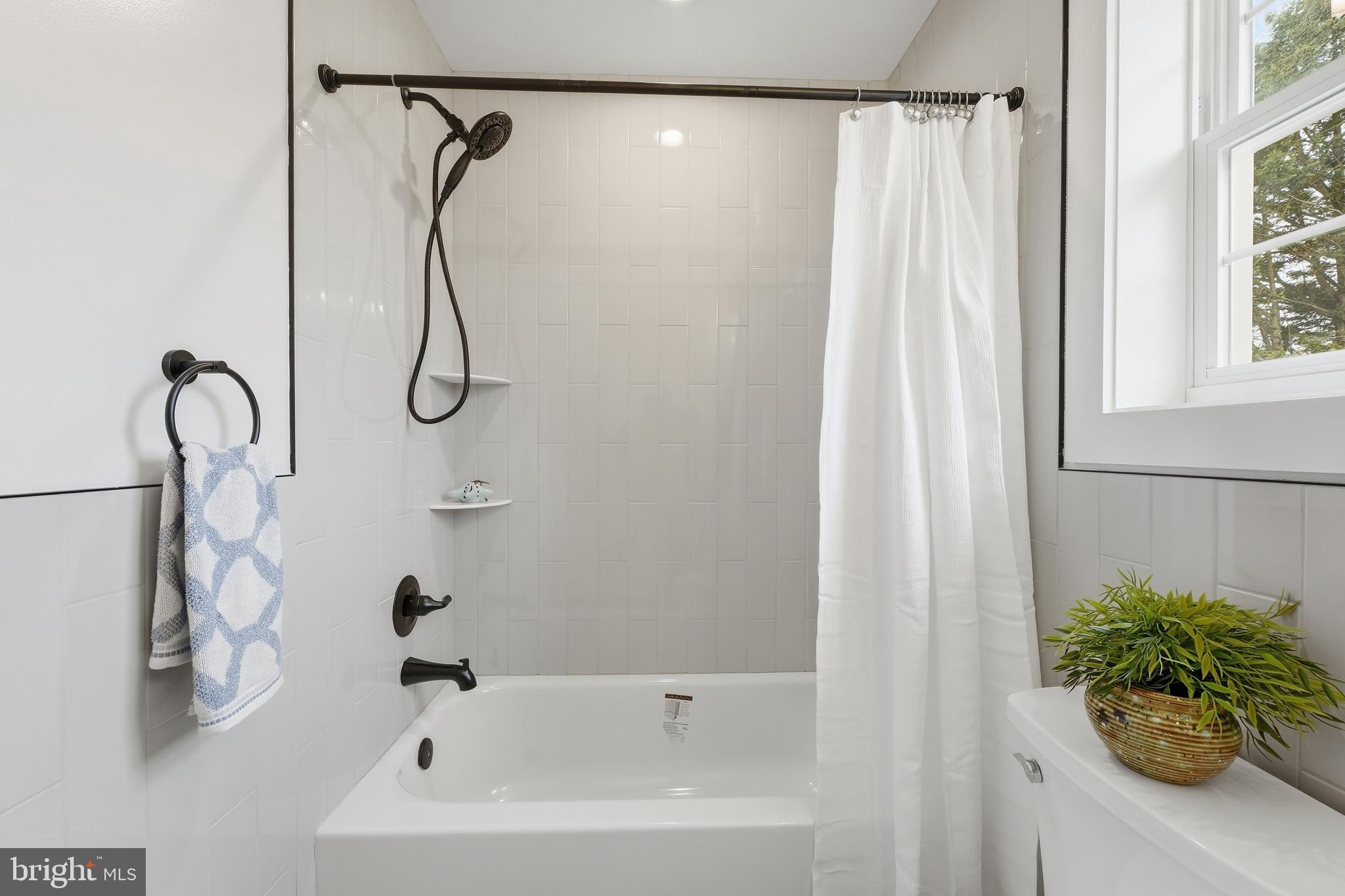 NORTHWOOD VILLAGE - Residential