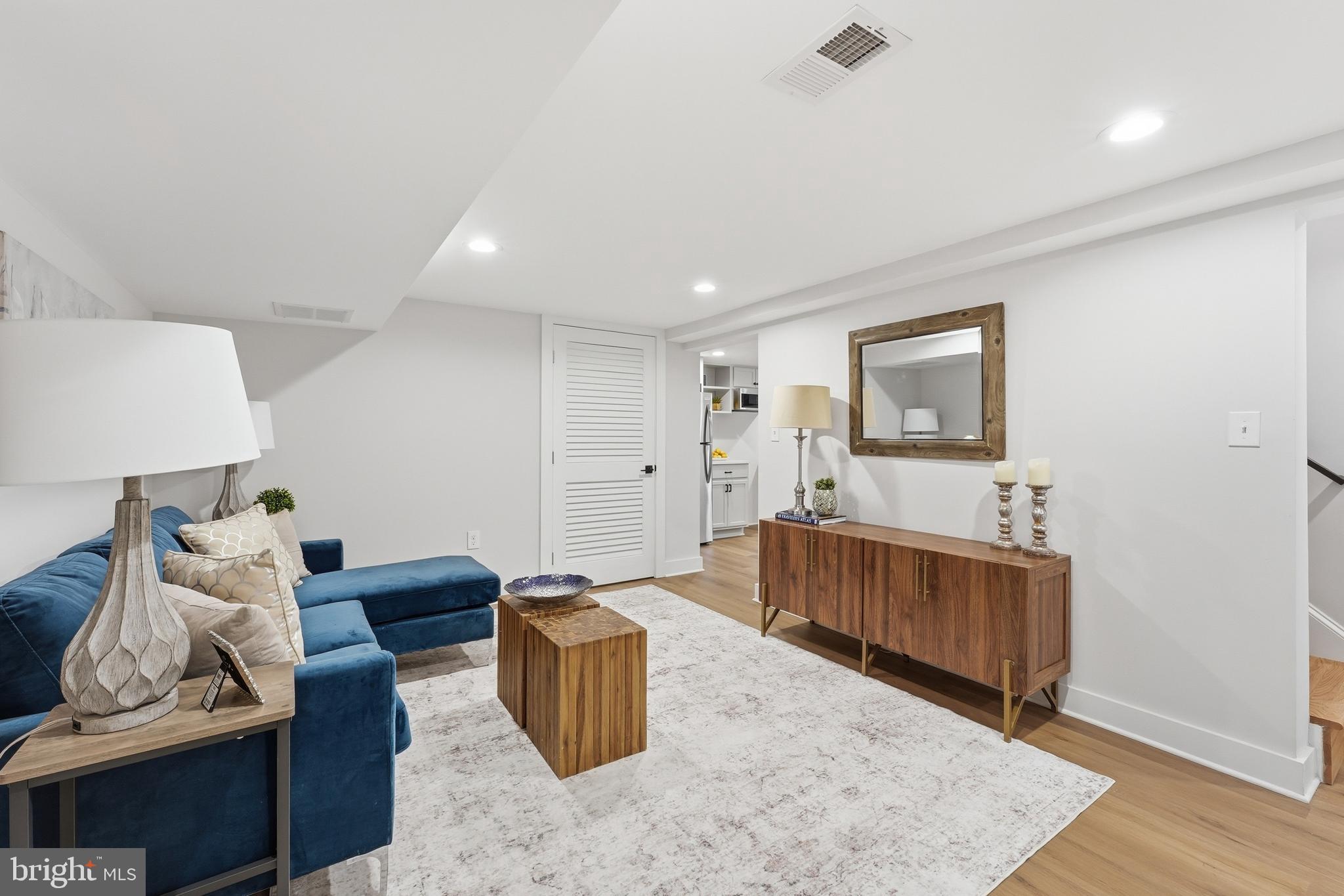 NORTHWOOD VILLAGE - Residential