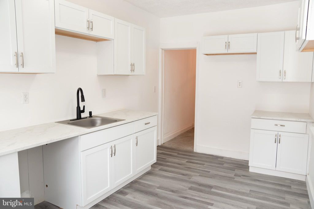 Photo of 619 Geary Street, HARRISBURG, PA 17110 (MLS # PADA2056760)