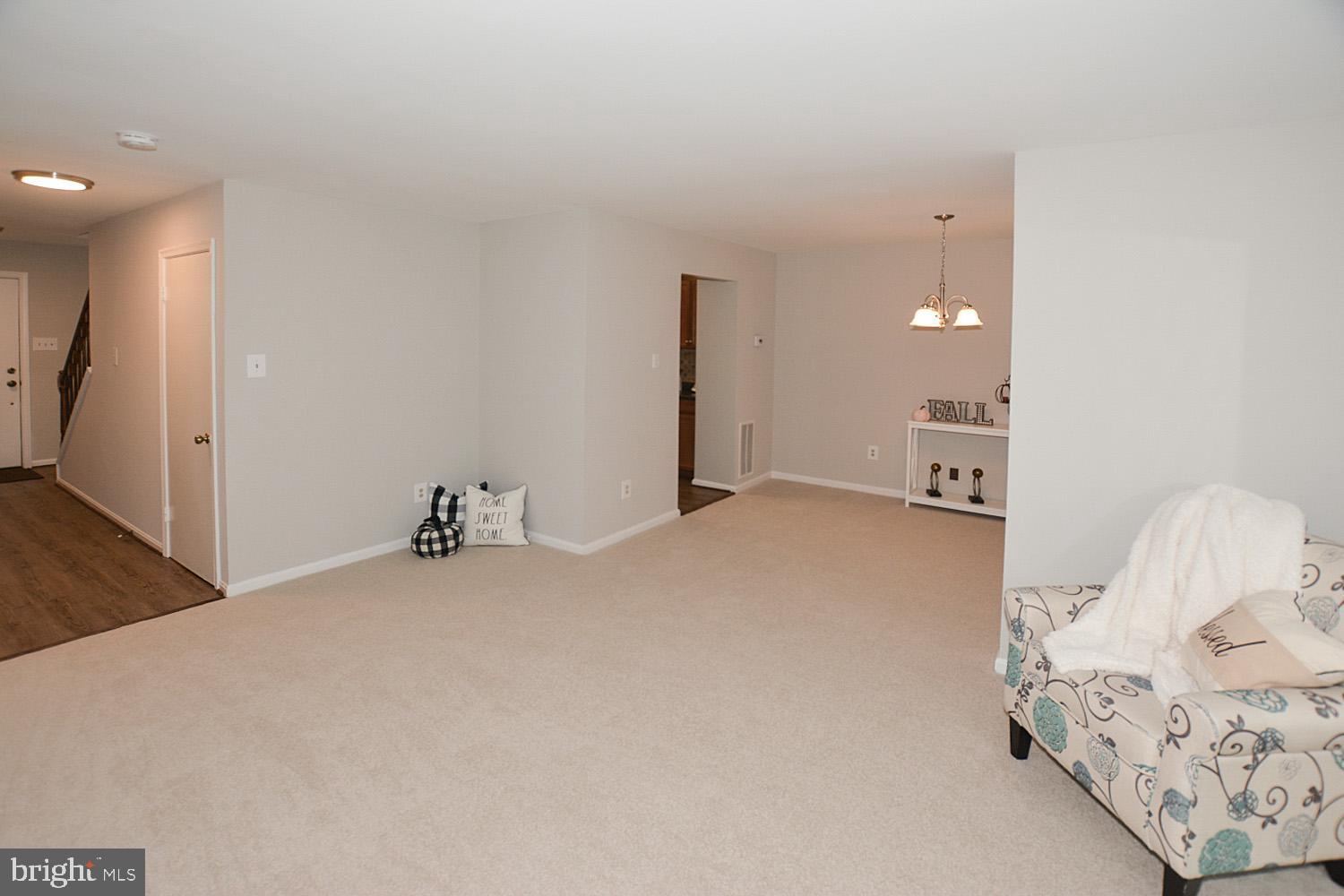 PINEWOOD STATION - Residential Lease