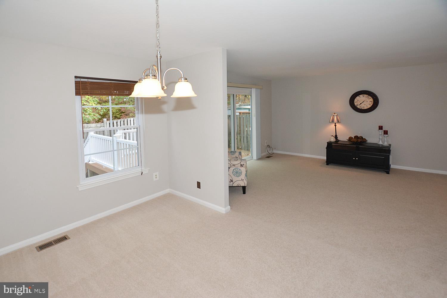 PINEWOOD STATION - Residential Lease