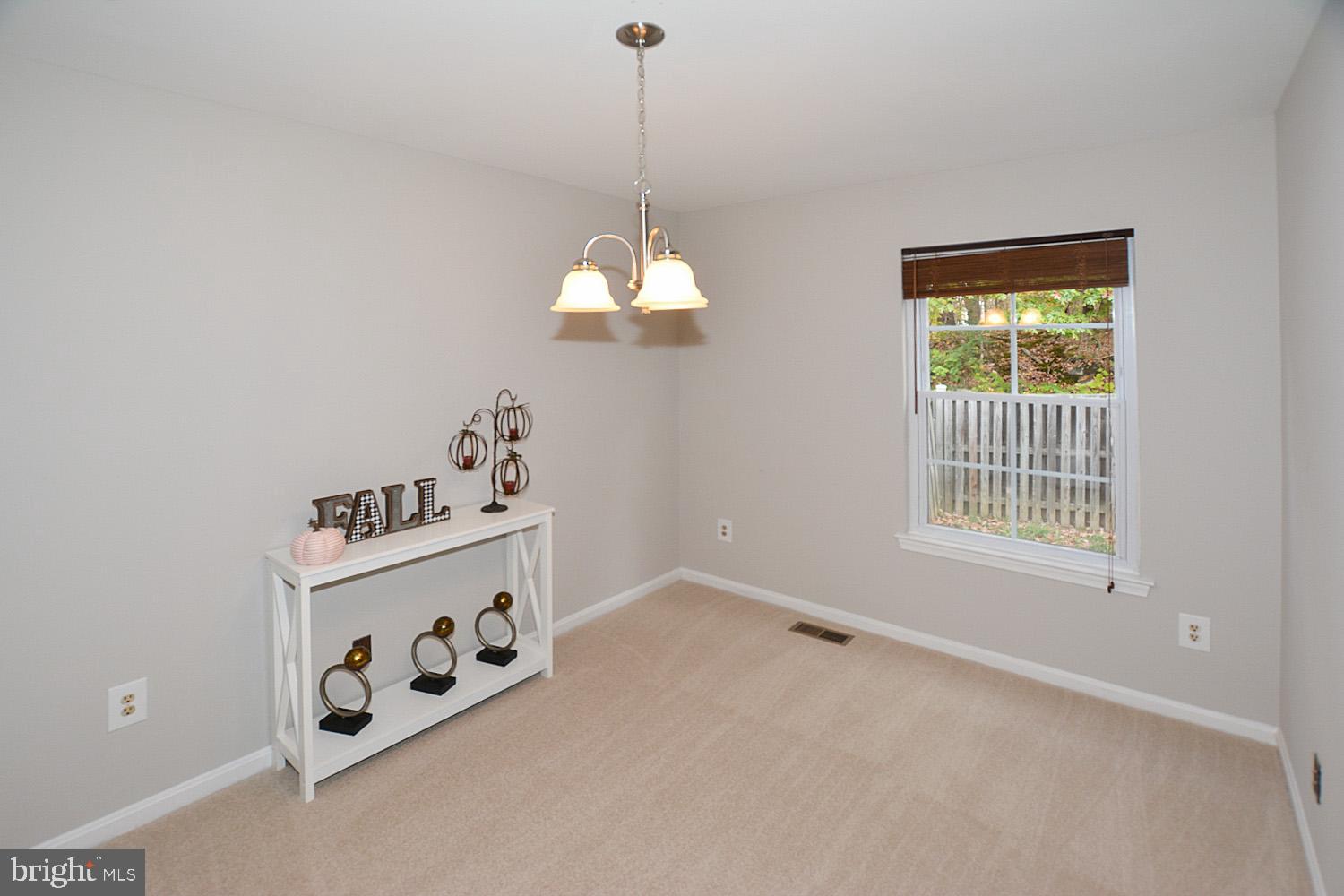 PINEWOOD STATION - Residential Lease