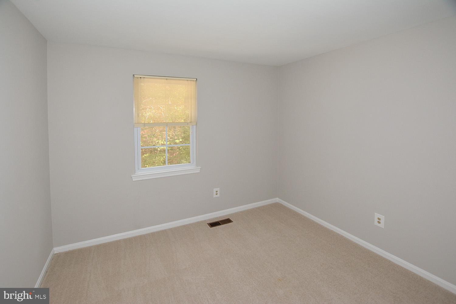 PINEWOOD STATION - Residential Lease