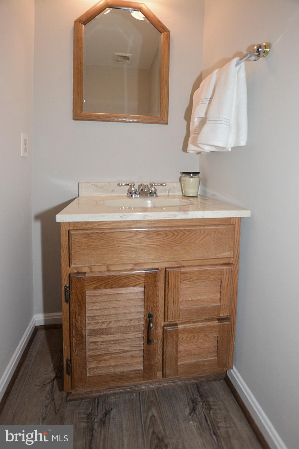 PINEWOOD STATION - Residential Lease