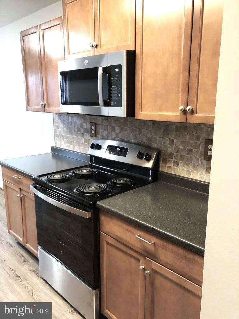 PINEWOOD STATION - Residential Lease