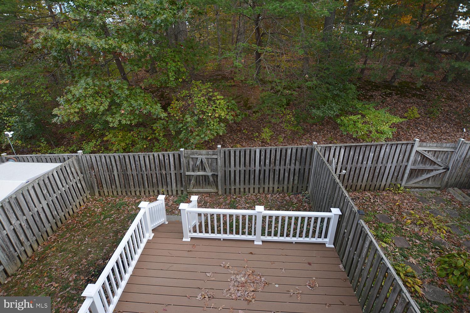 PINEWOOD STATION - Residential Lease