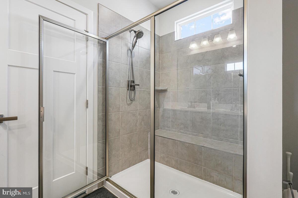 WESTCHESTER SQUARE - Residential