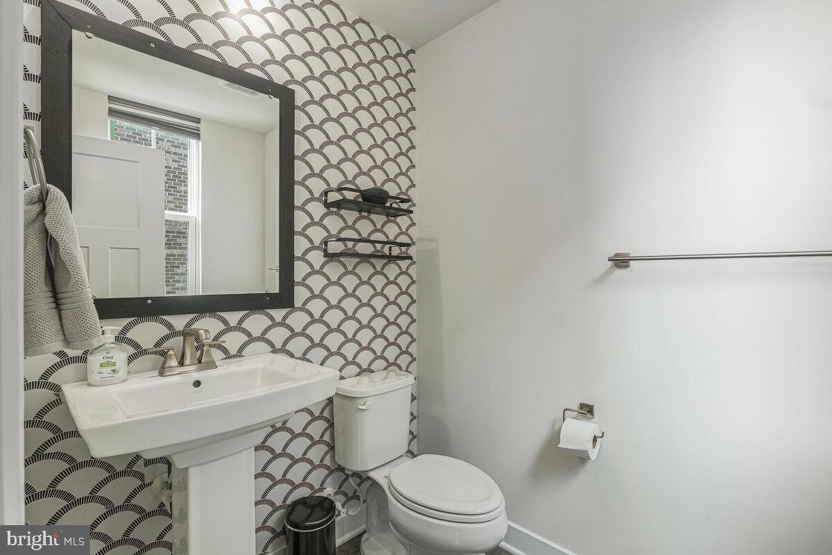 WESTCHESTER SQUARE - Residential