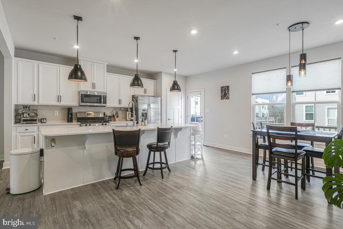 WESTCHESTER SQUARE - Residential