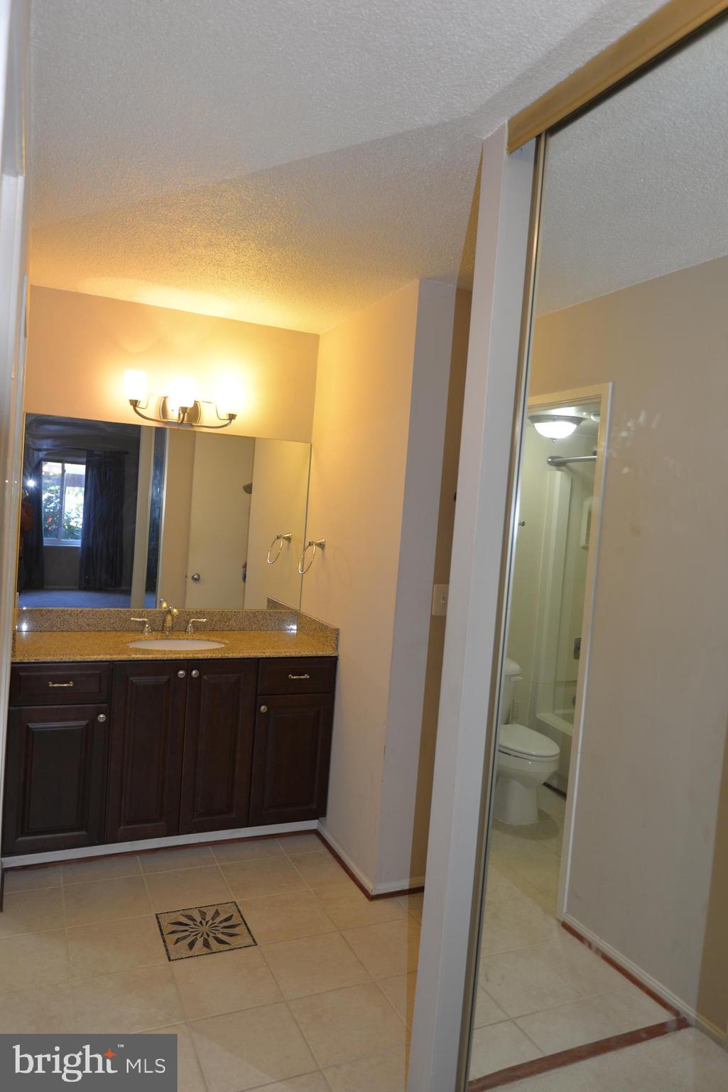 ROTONDA - Residential Lease