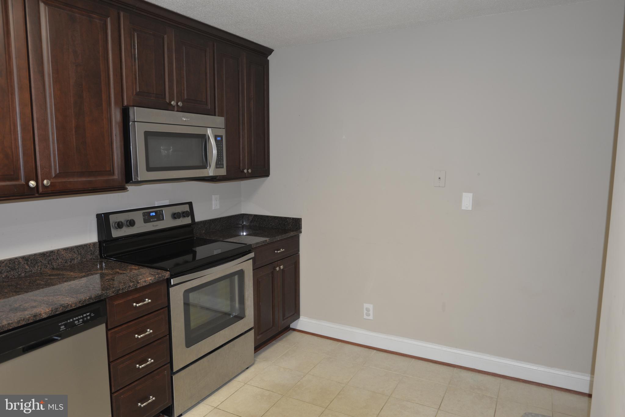 ROTONDA - Residential Lease