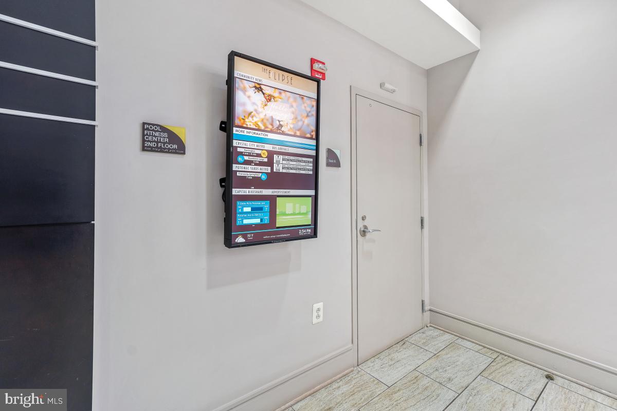 ECLIPSE ON CENTER PARK - Residential