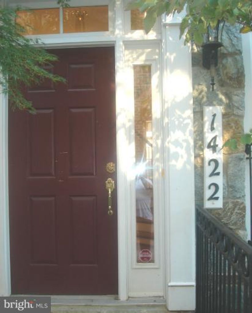 MCLEAN Evans Farm. Gorgeous  3800 sqft custom built four level TH , + ELEVATOR + .Breathtaking kitchen with glazed cabintry  &  beveled granite counters and butlers pantry. Main level LIVING + DINNING+ FAMILY ROOMS,4  bedrooms,41/2. bathroom, wood burning fireplaces+ NICE LOWER FLR.with bar & lot of space.+ OVER 3800 sq ft living space ..( MCLEAN - GATED COMMUNITY- CALL  bill  FOR GATE PASSCODE)