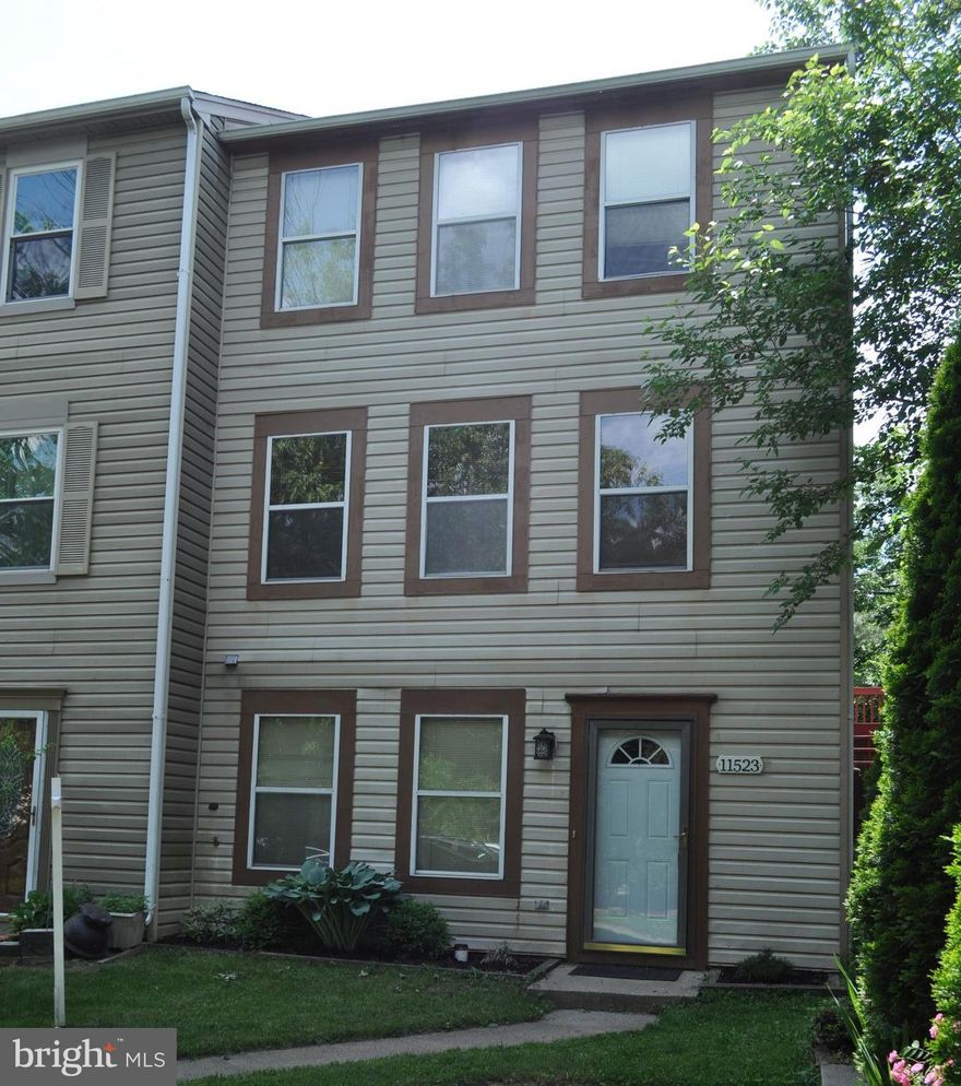 Bright, Spacious, updated End-Unit TWN Home w/3-levels ,3BR, 2.5 BA. Two large BRS and updated BA in upper level; Updated country Kitchen w/table space and access to a large deck w/stair to back yard; wide open LR; 2nd master/Family Rm w/fireplace, updated FBA, walkout level to patio; New carpet and freshly painted. Private backyard w/fence, very close to shopping and 270.