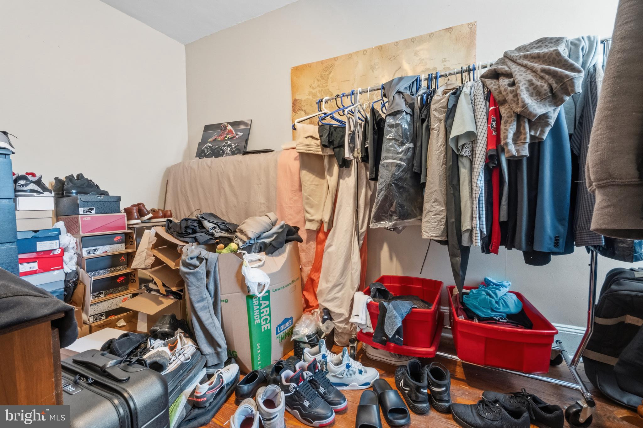 EAST FALLS - Residential