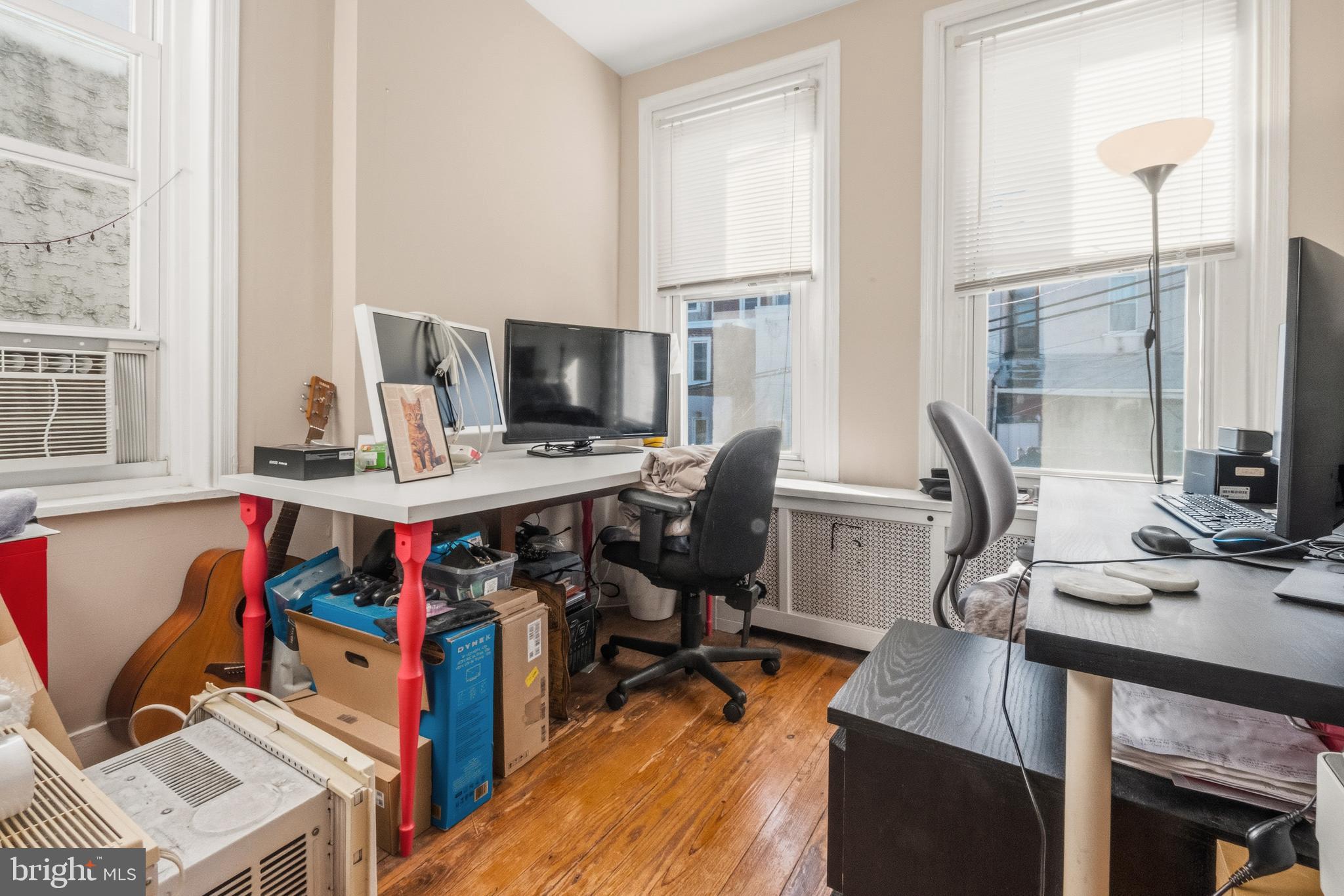 EAST FALLS - Residential