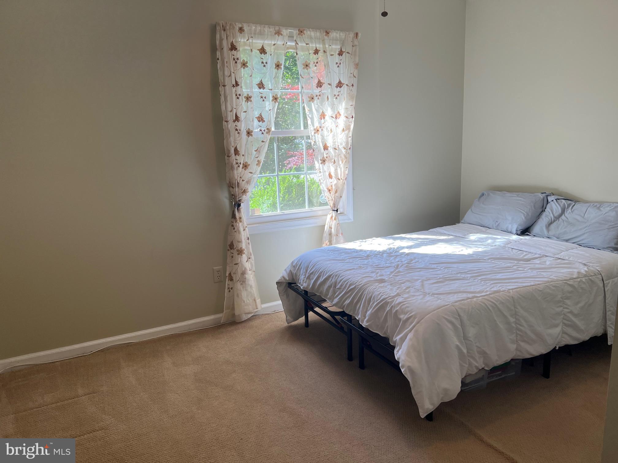 PARKWOOD - Residential Lease