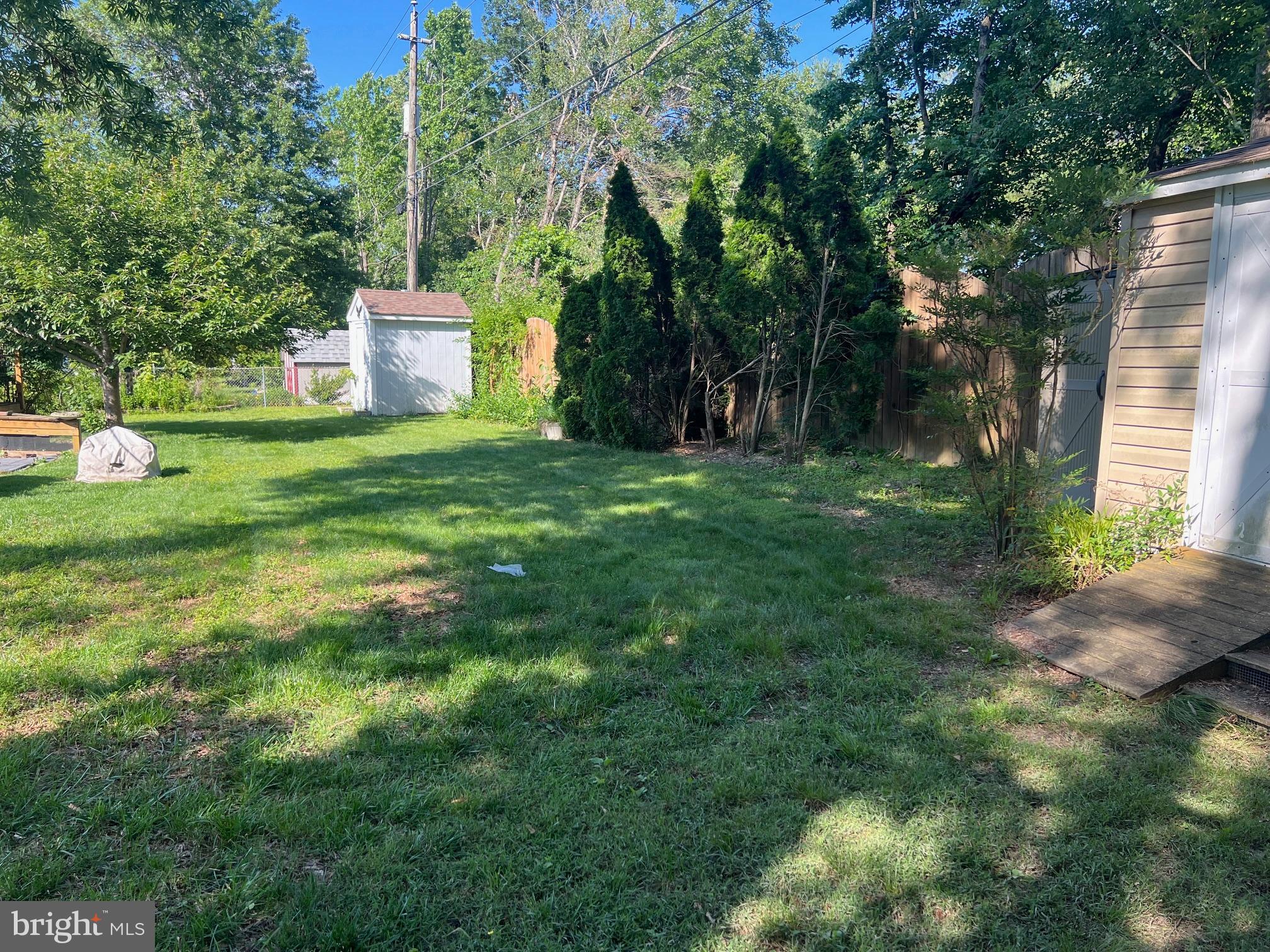 PARKWOOD - Residential Lease