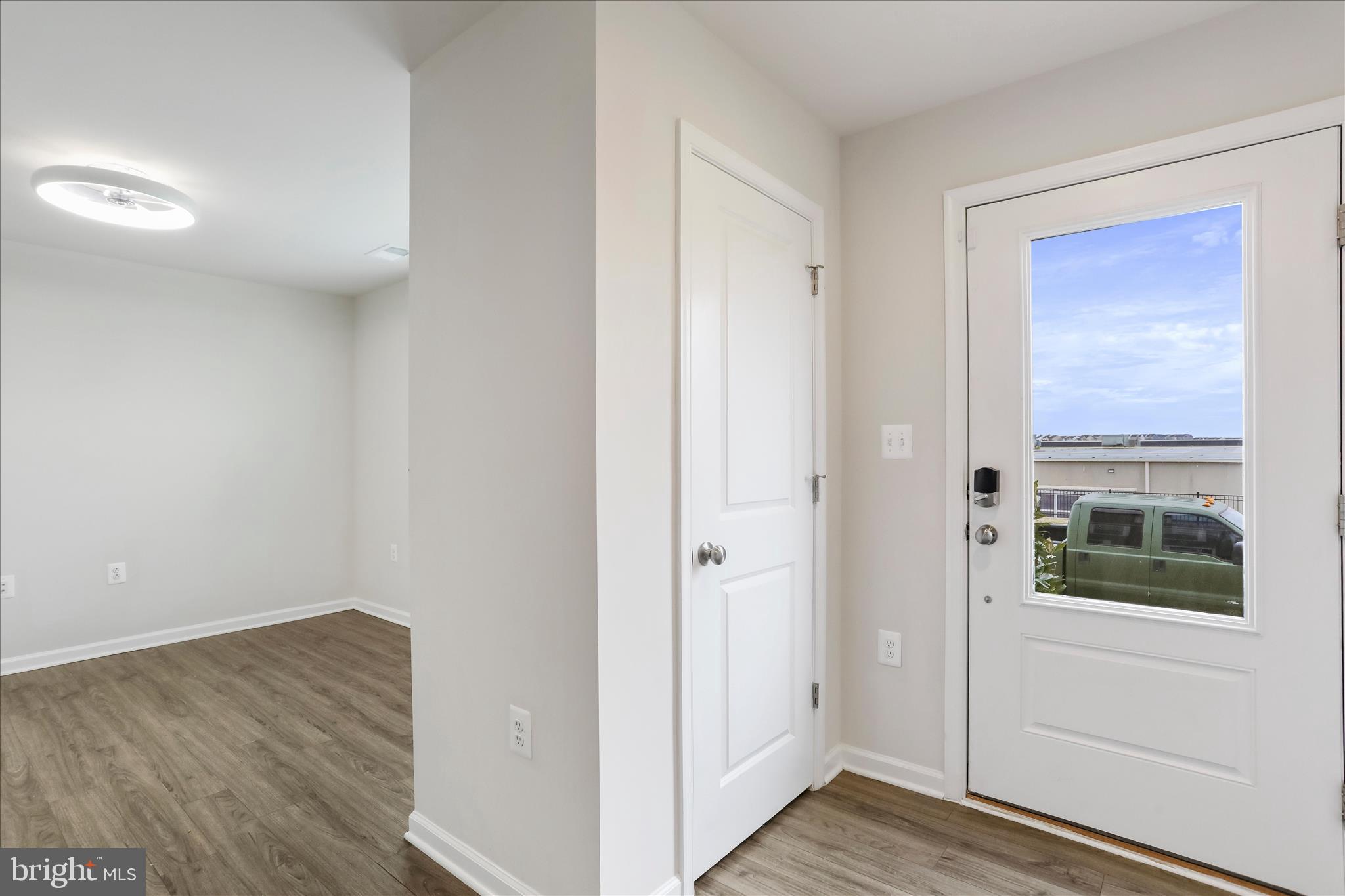 PRESIDENTS POINTE - Residential