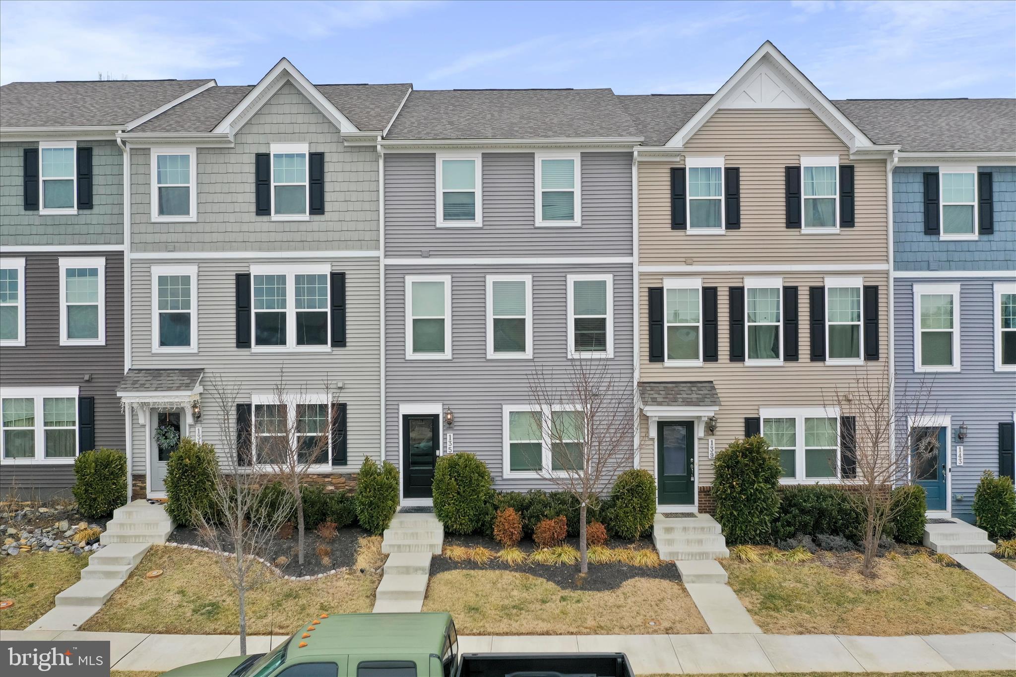 135 PRESIDENTS POINTE AVENUE