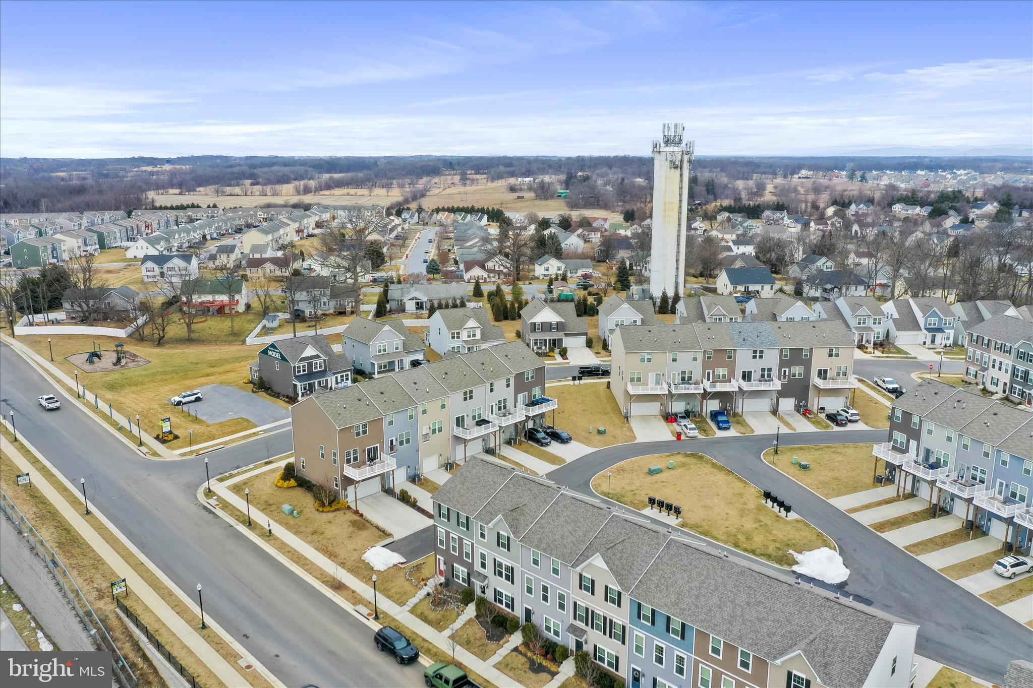 PRESIDENTS POINTE - Residential