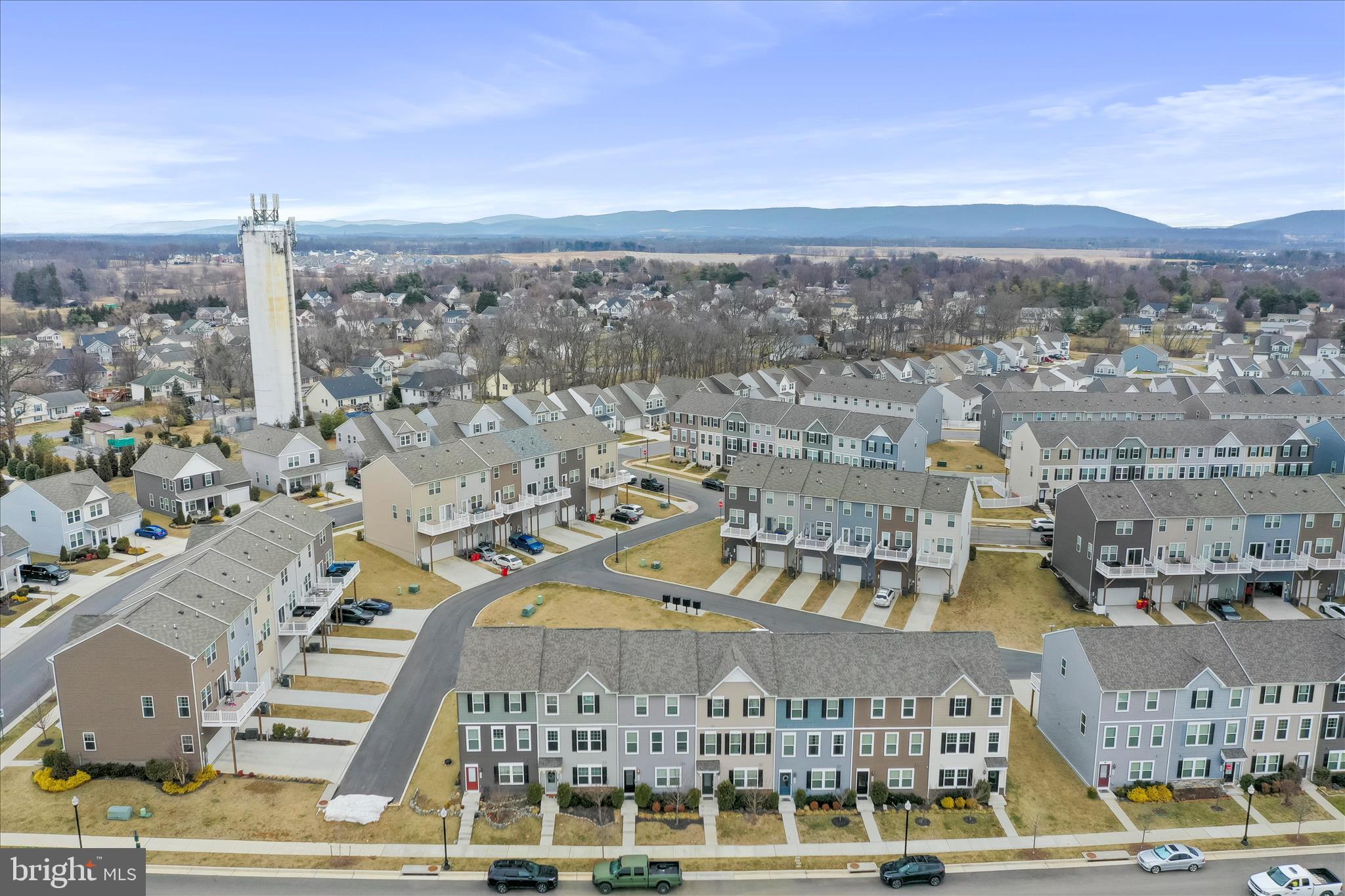 PRESIDENTS POINTE - Residential