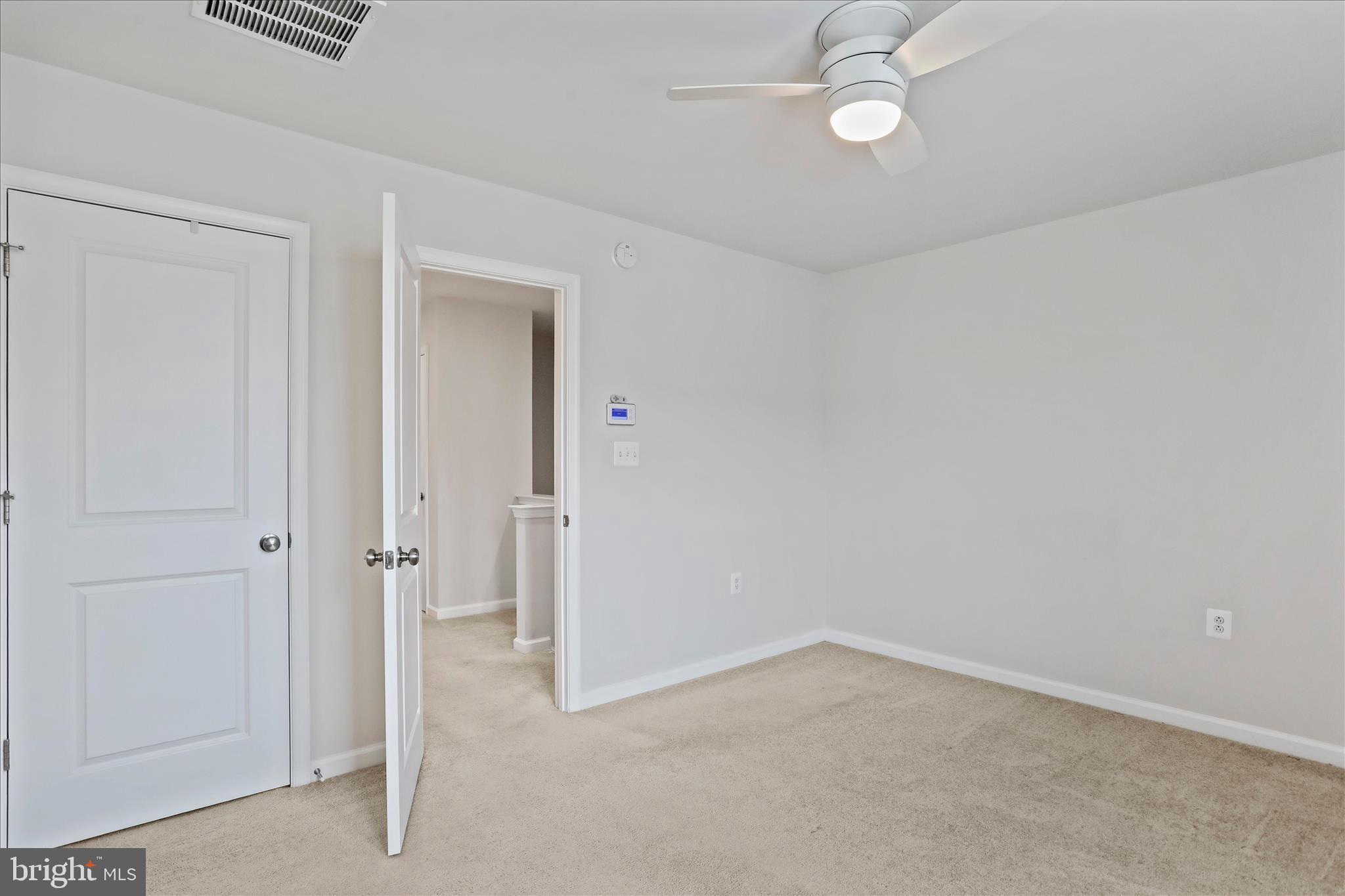 PRESIDENTS POINTE - Residential