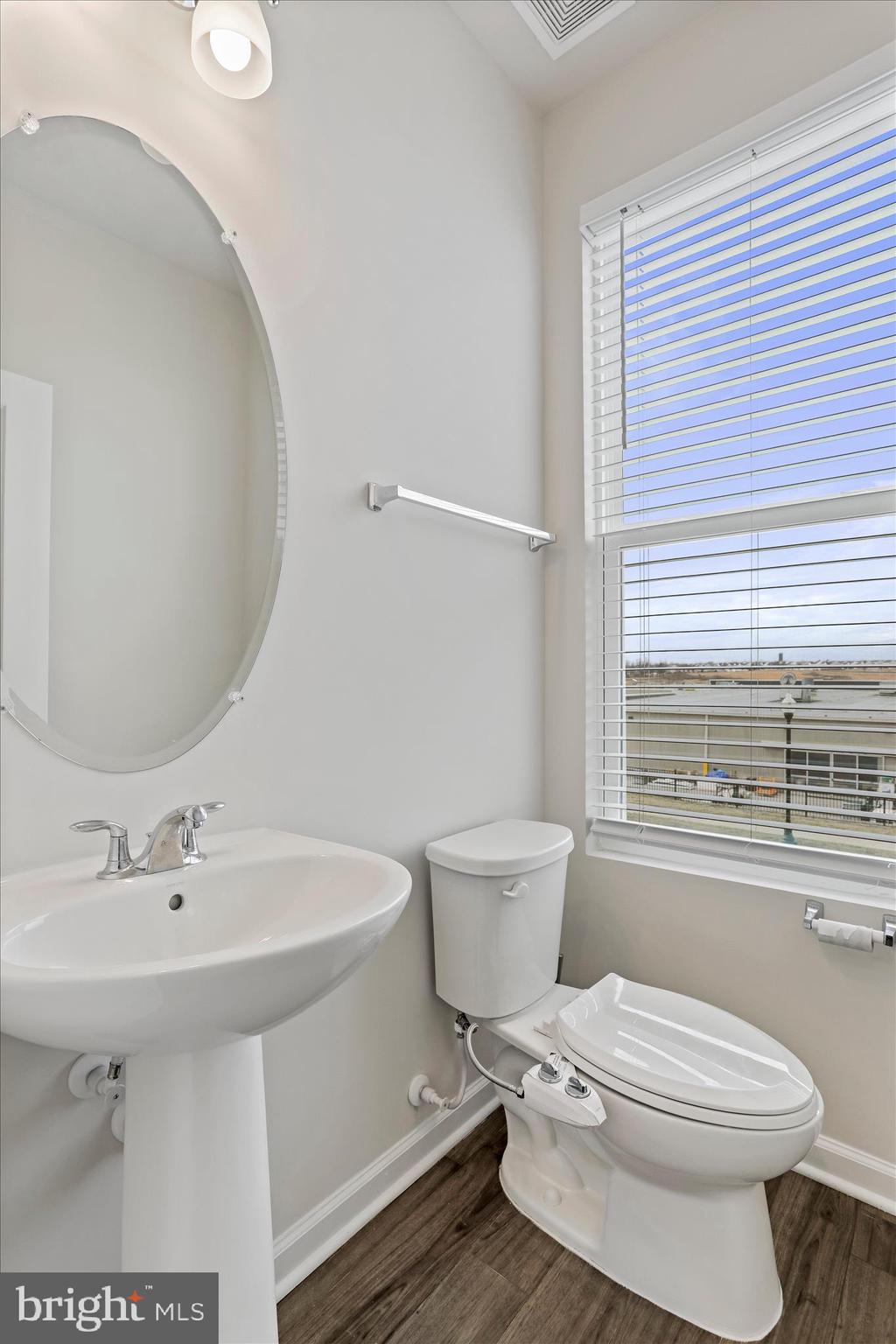 PRESIDENTS POINTE - Residential