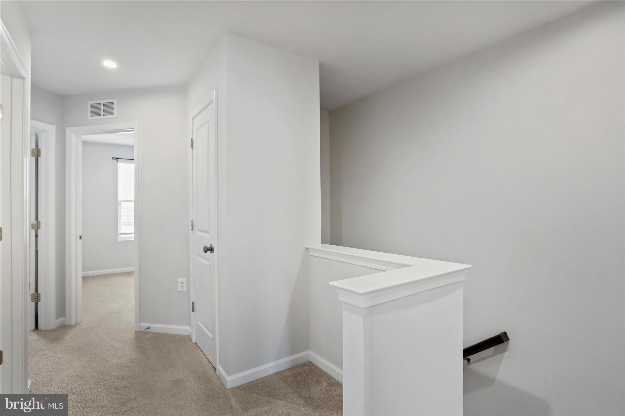 PRESIDENTS POINTE - Residential