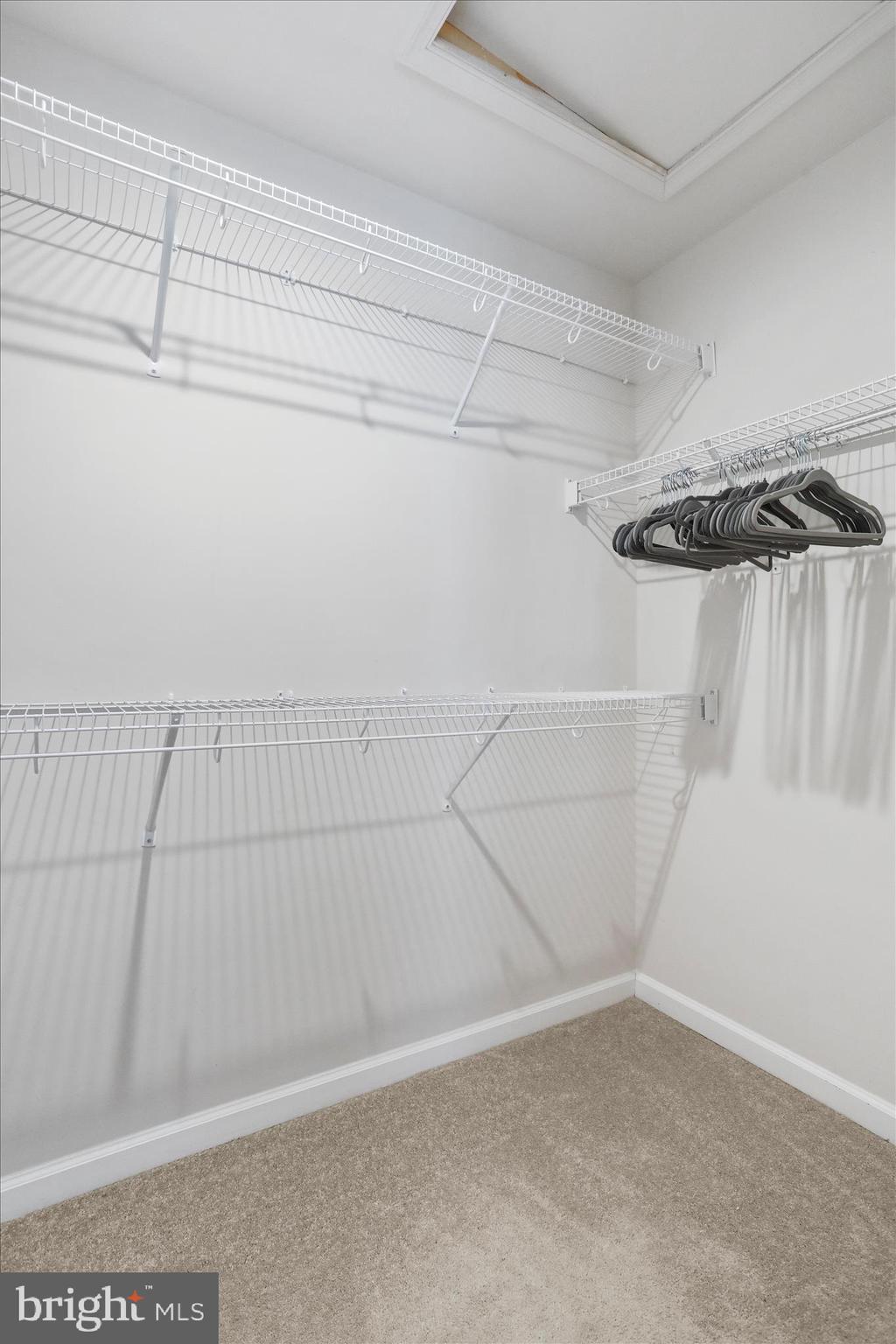 PRESIDENTS POINTE - Residential