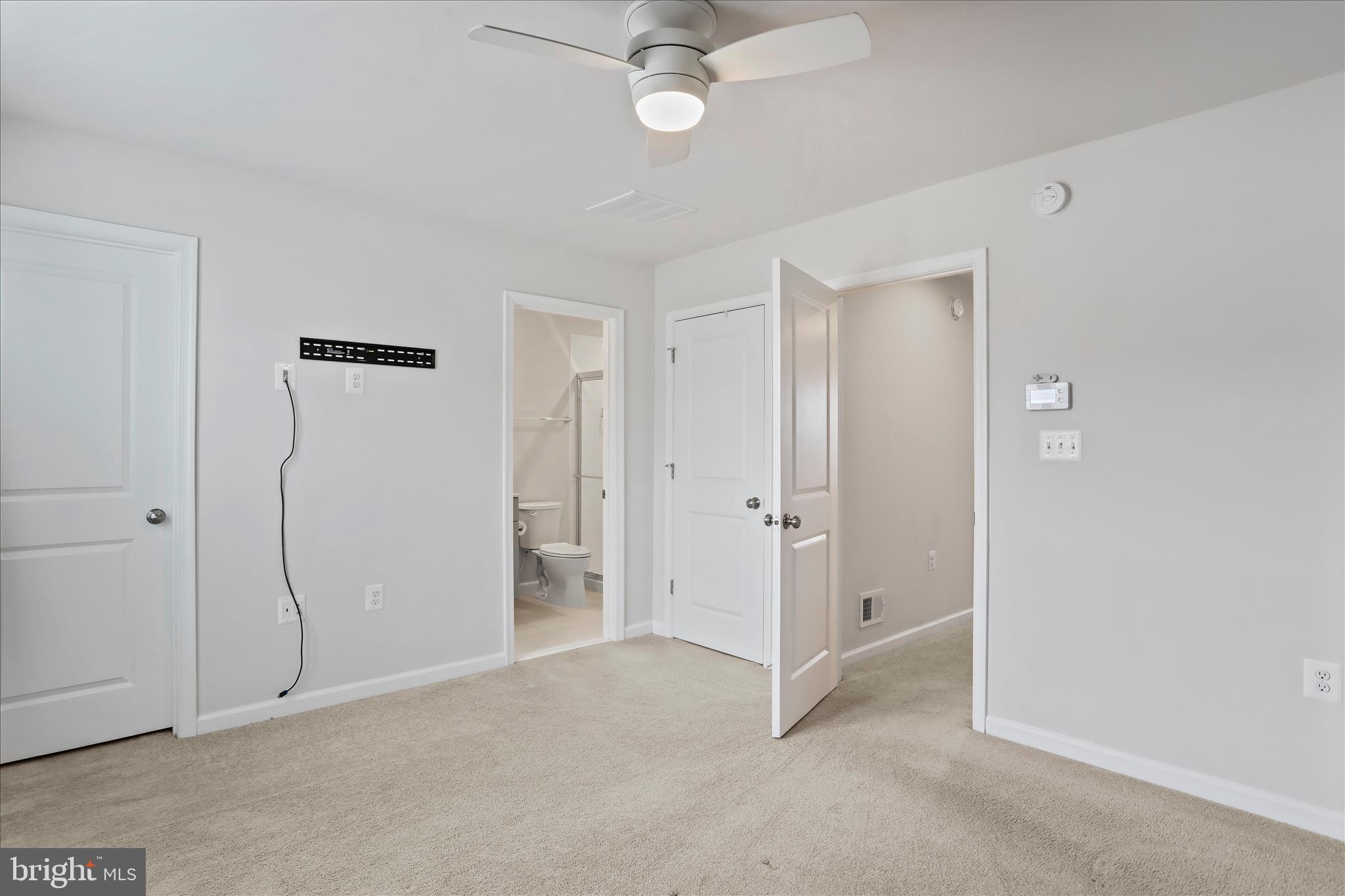 PRESIDENTS POINTE - Residential