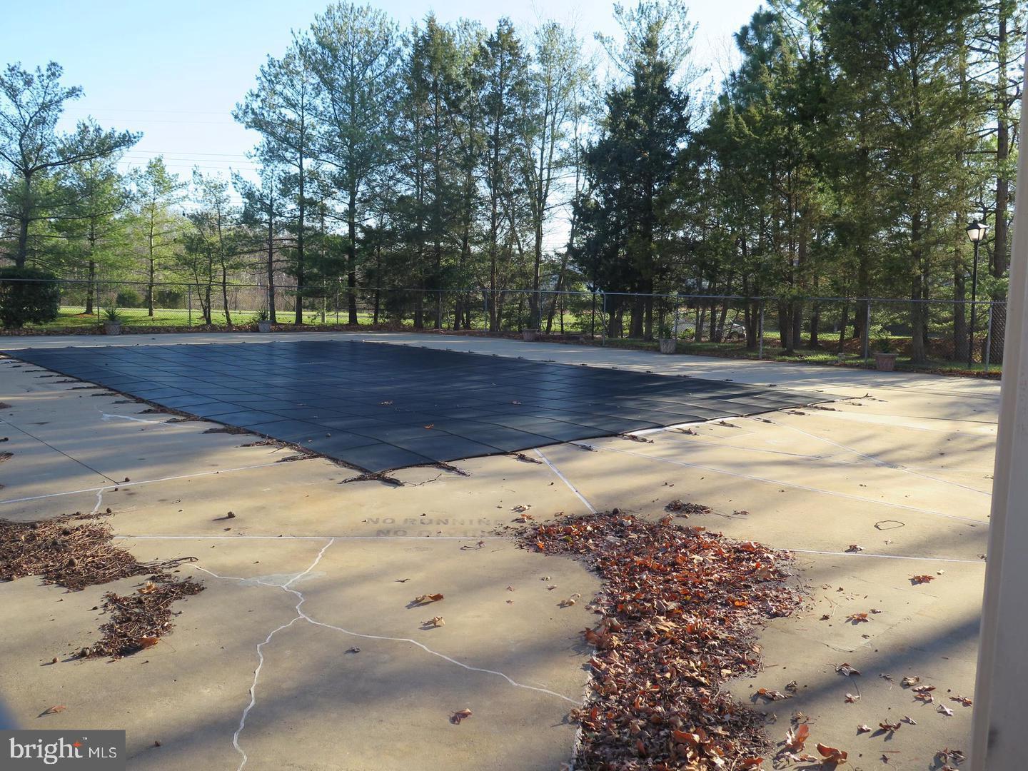 PONDS AT CENTREVILLE - Residential