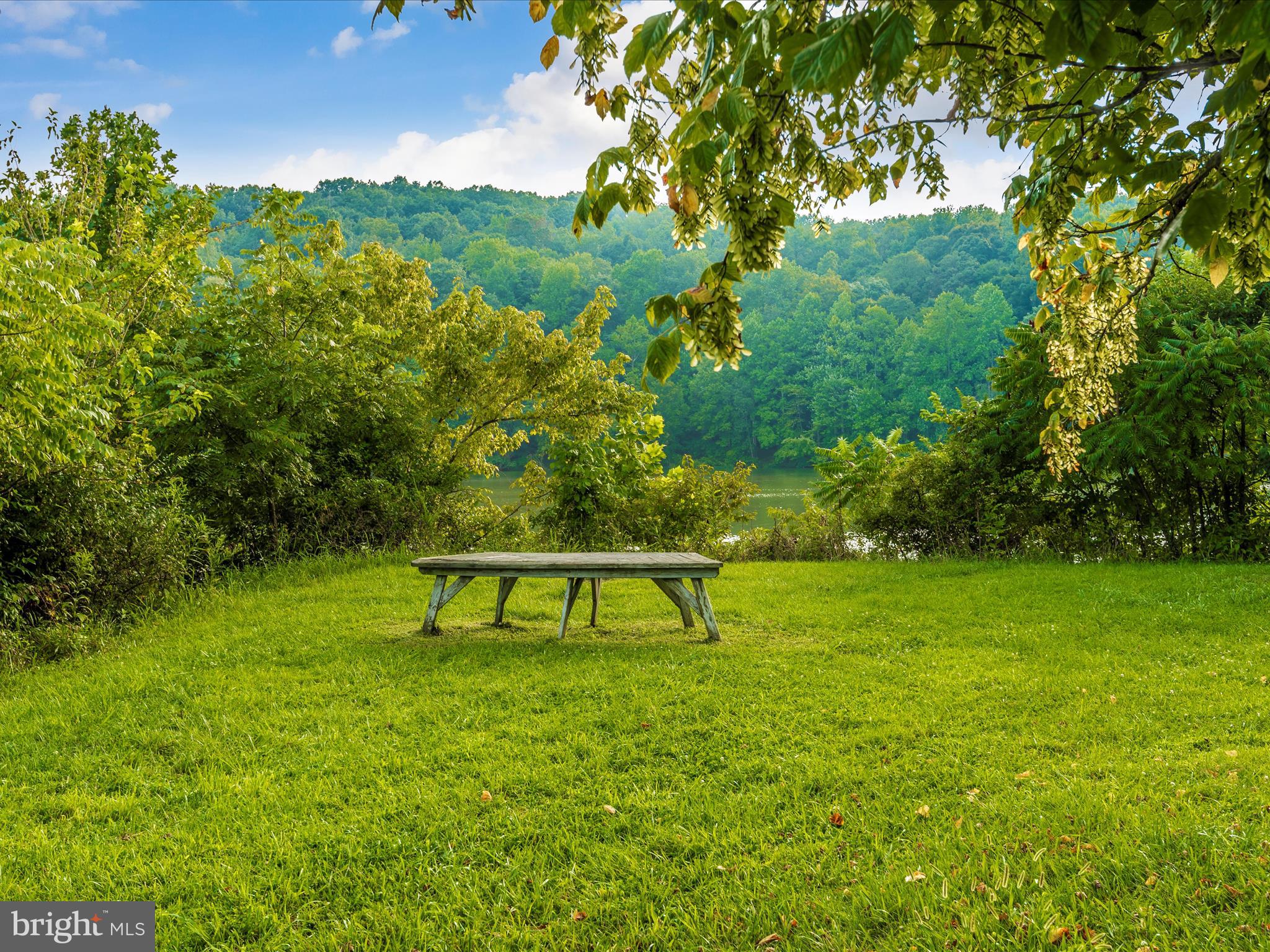 LAKE LINGANORE - Residential