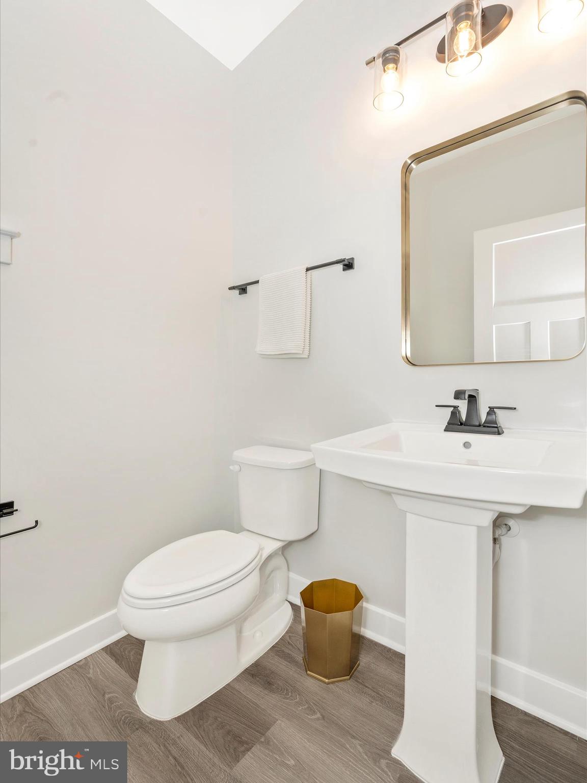 LAKE LINGANORE - Residential