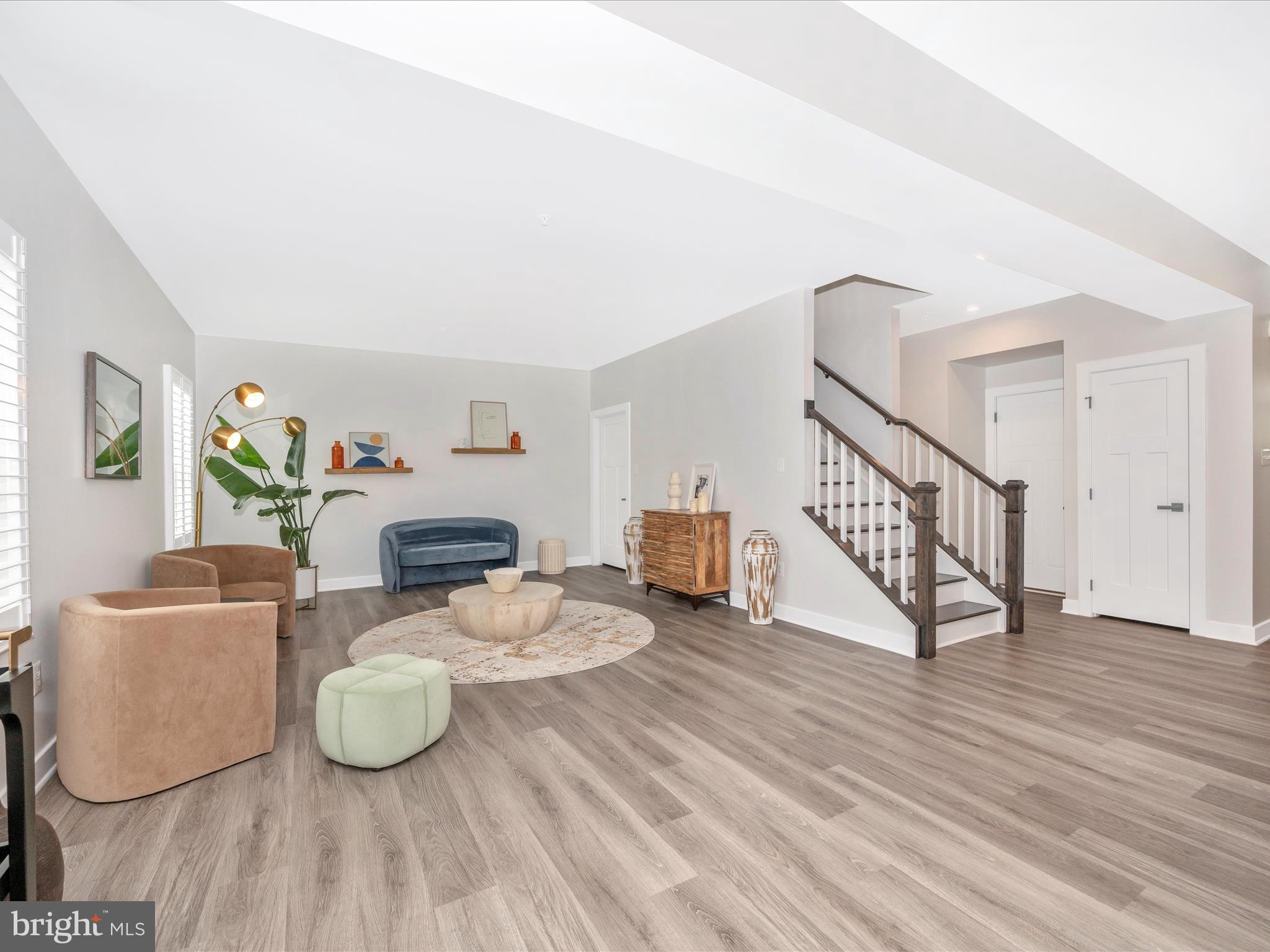 LAKE LINGANORE - Residential