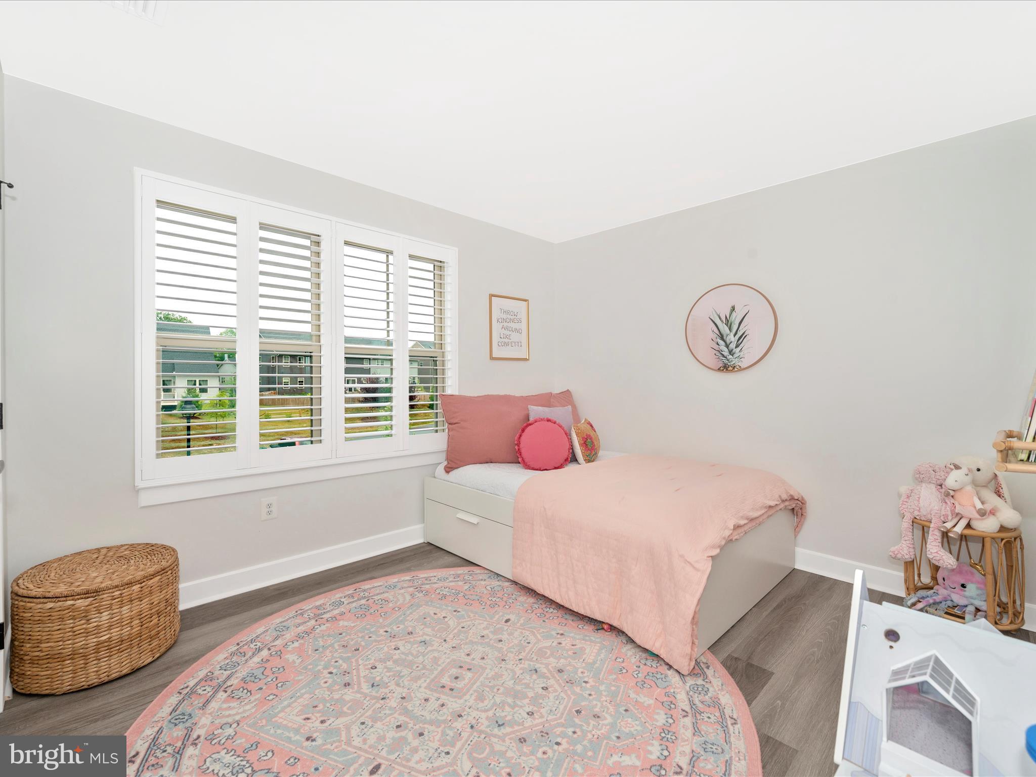 LAKE LINGANORE - Residential