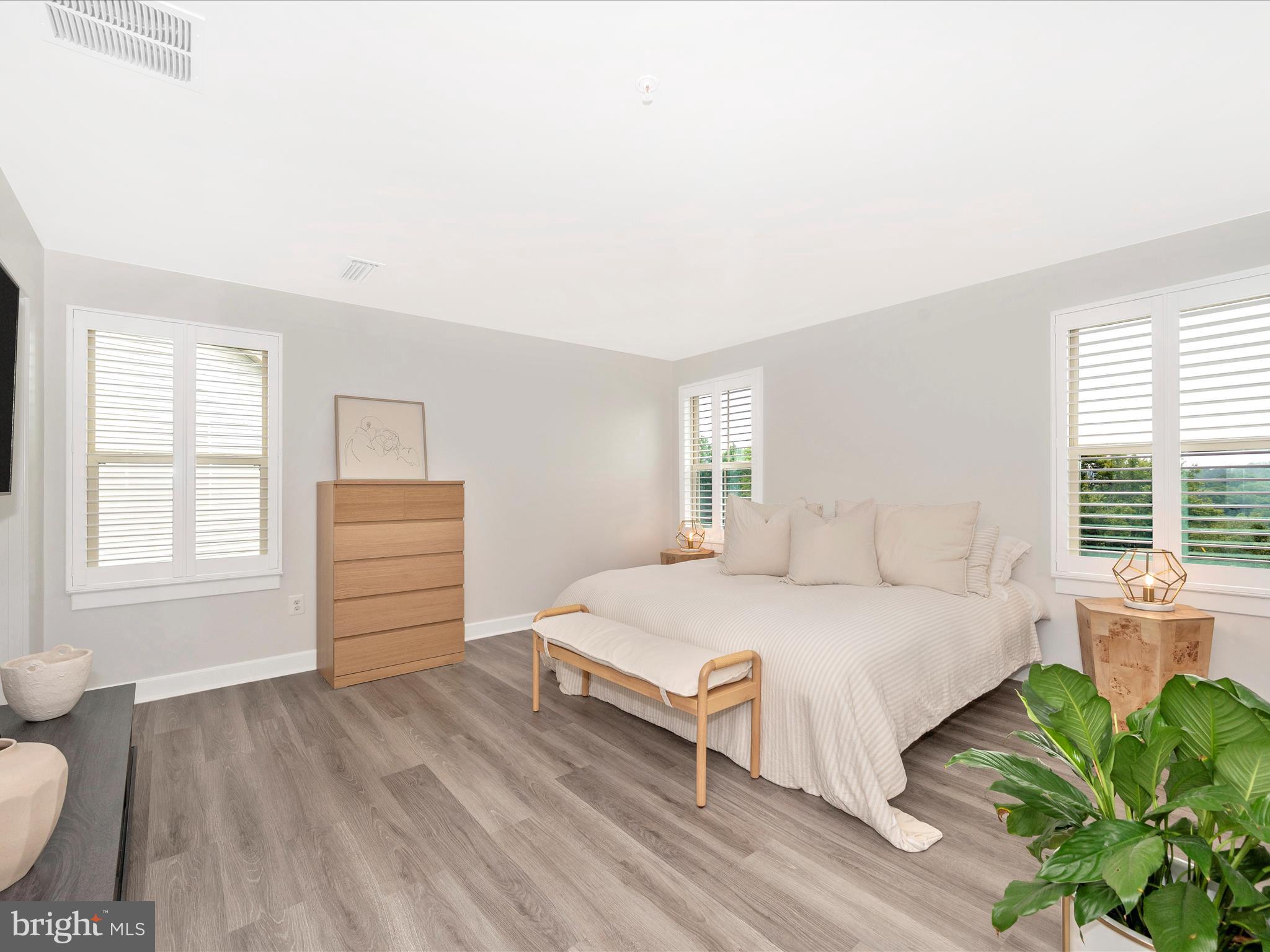 LAKE LINGANORE - Residential