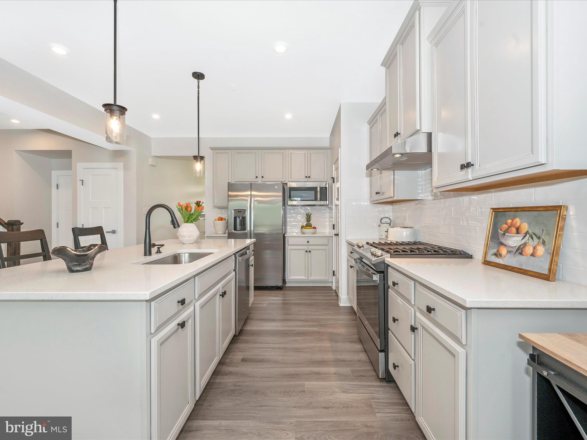 LAKE LINGANORE - Residential