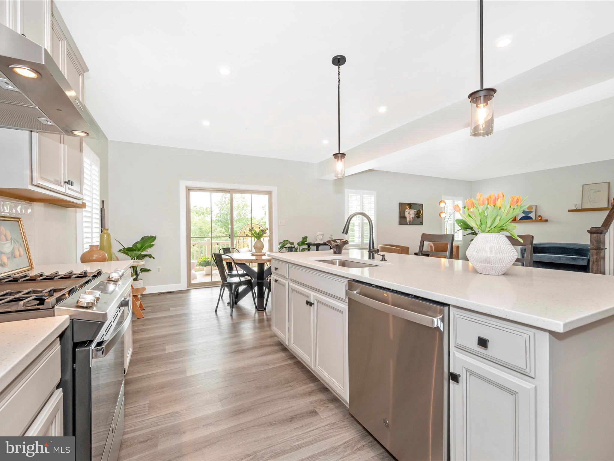 LAKE LINGANORE - Residential