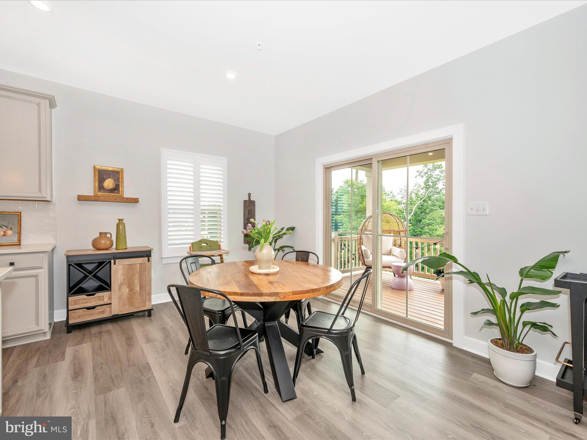 LAKE LINGANORE - Residential