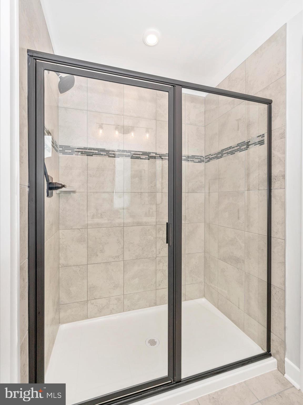 LAKE LINGANORE - Residential