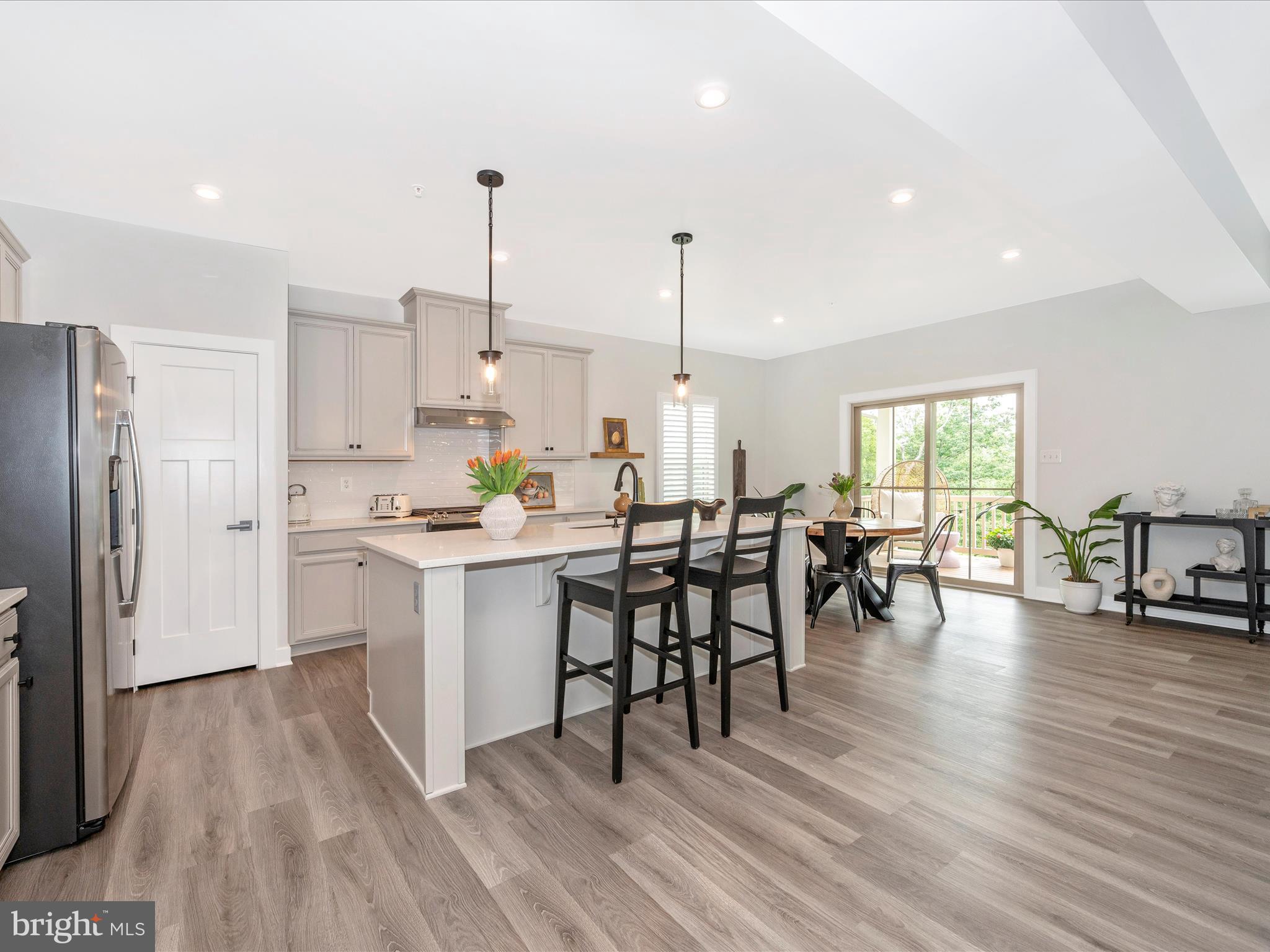 LAKE LINGANORE - Residential