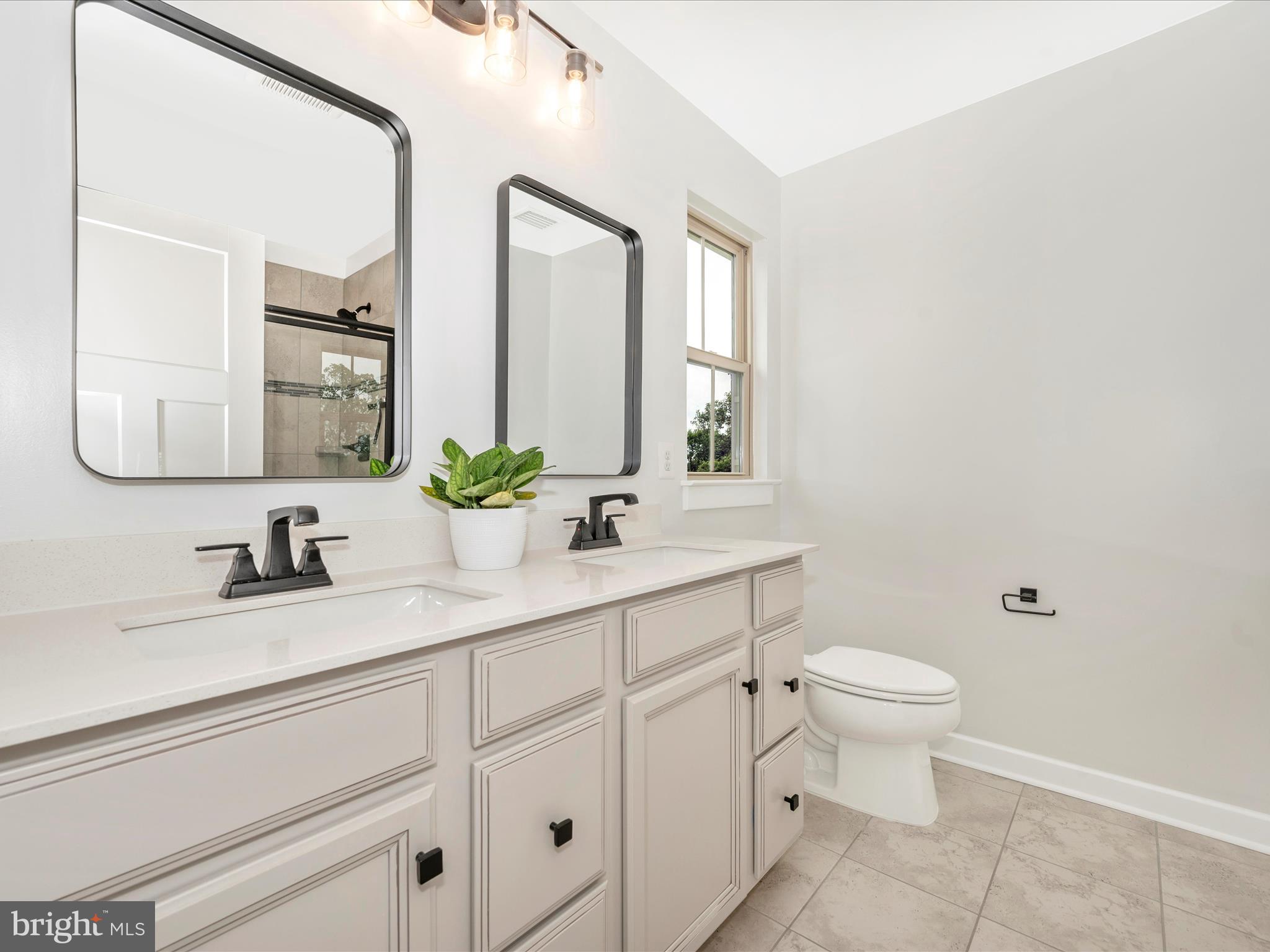 LAKE LINGANORE - Residential