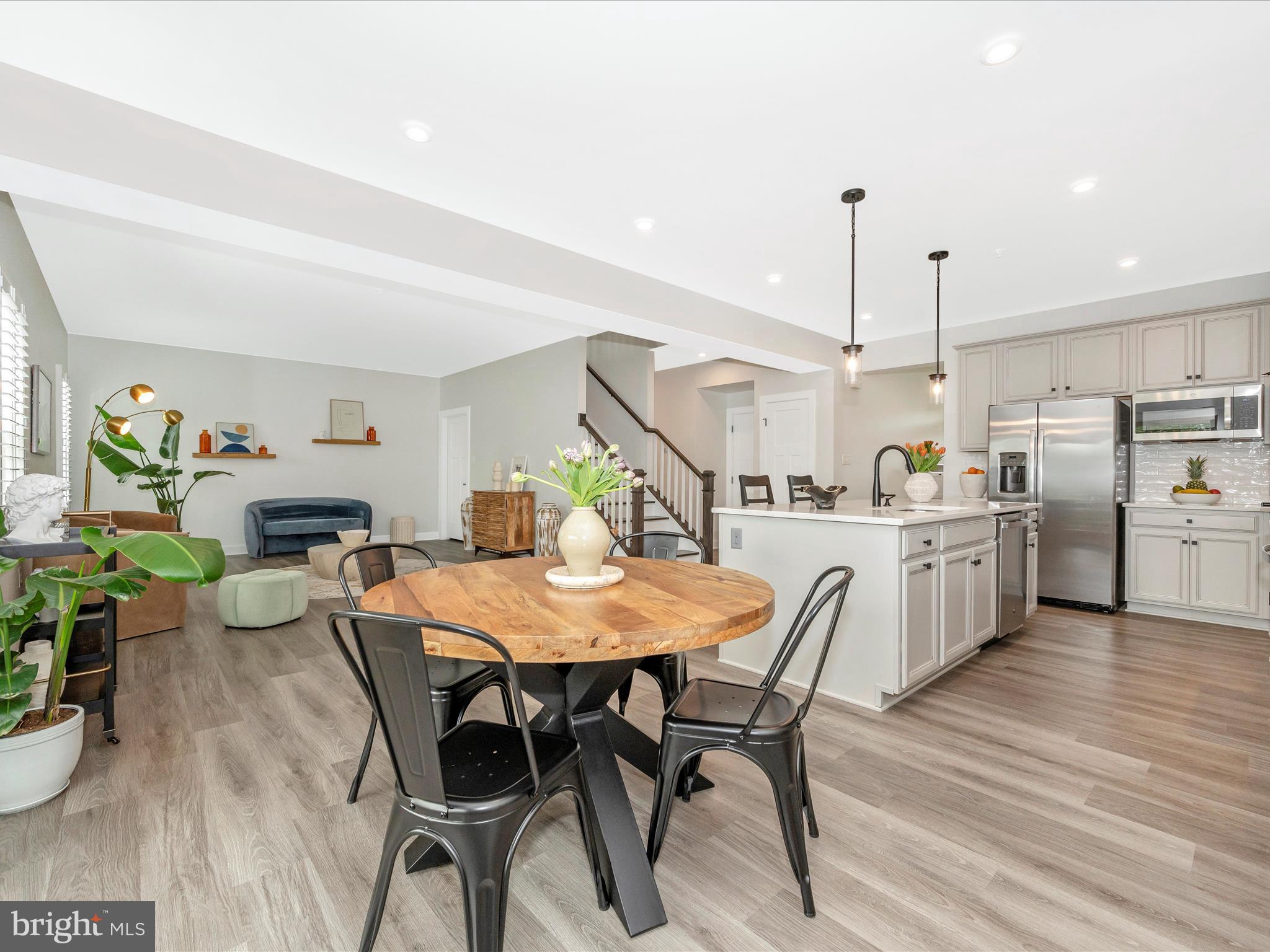 LAKE LINGANORE - Residential