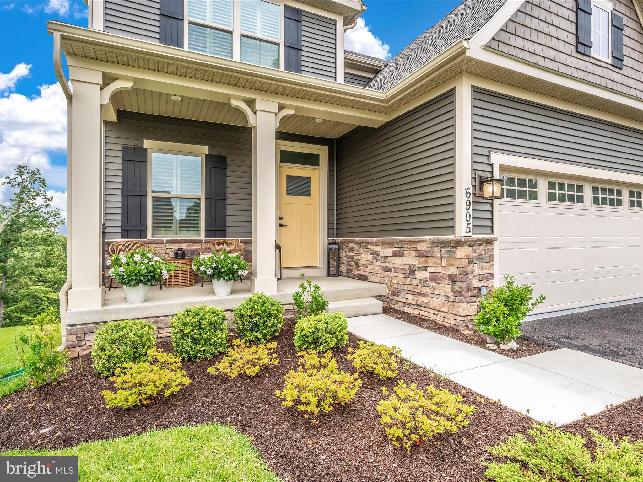 LAKE LINGANORE - Residential