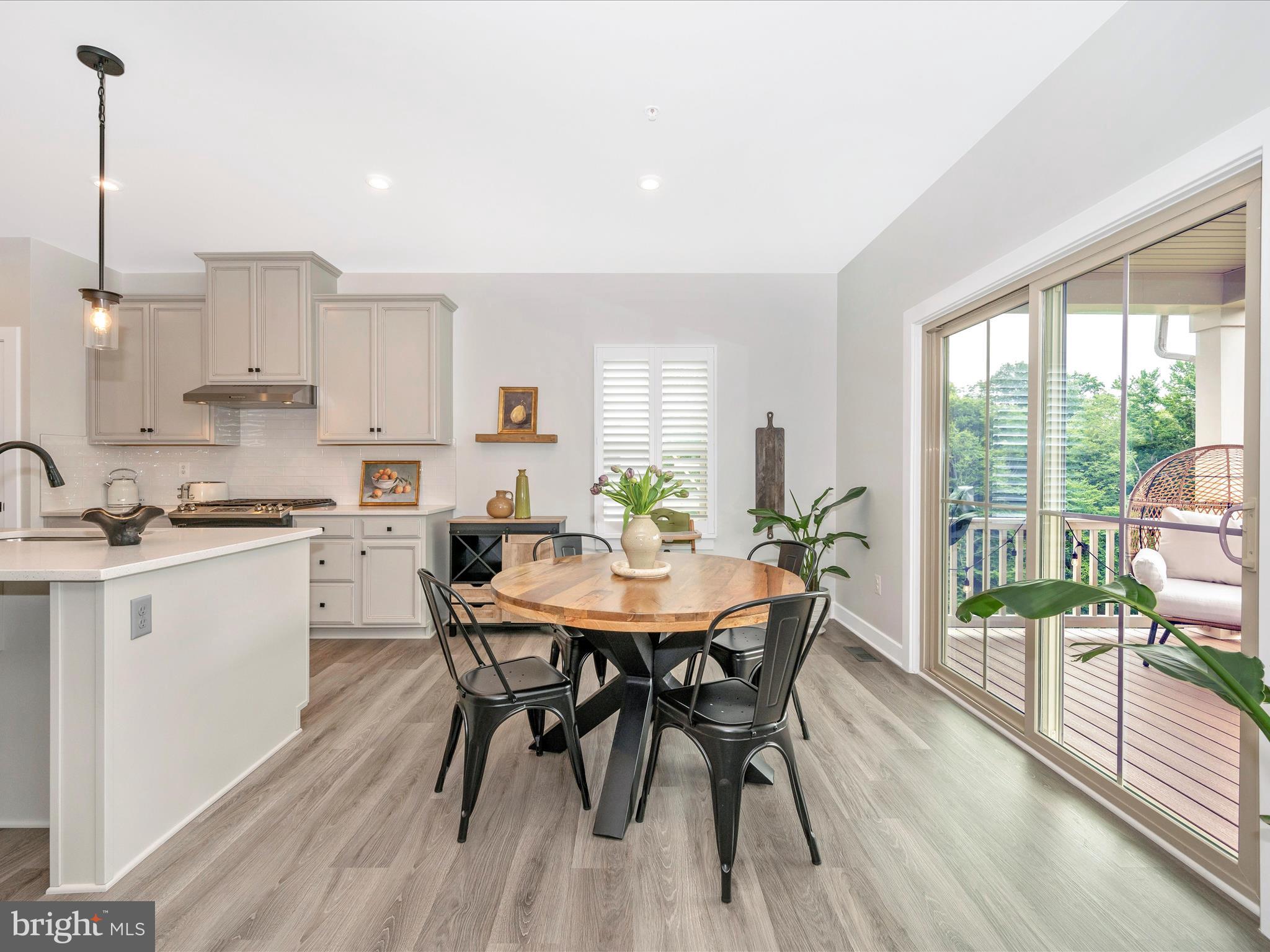 LAKE LINGANORE - Residential