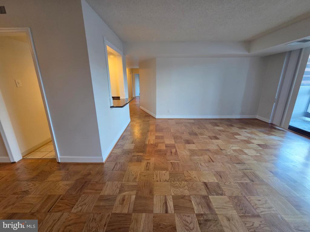 3800 FAIRFAX DRIVE 104