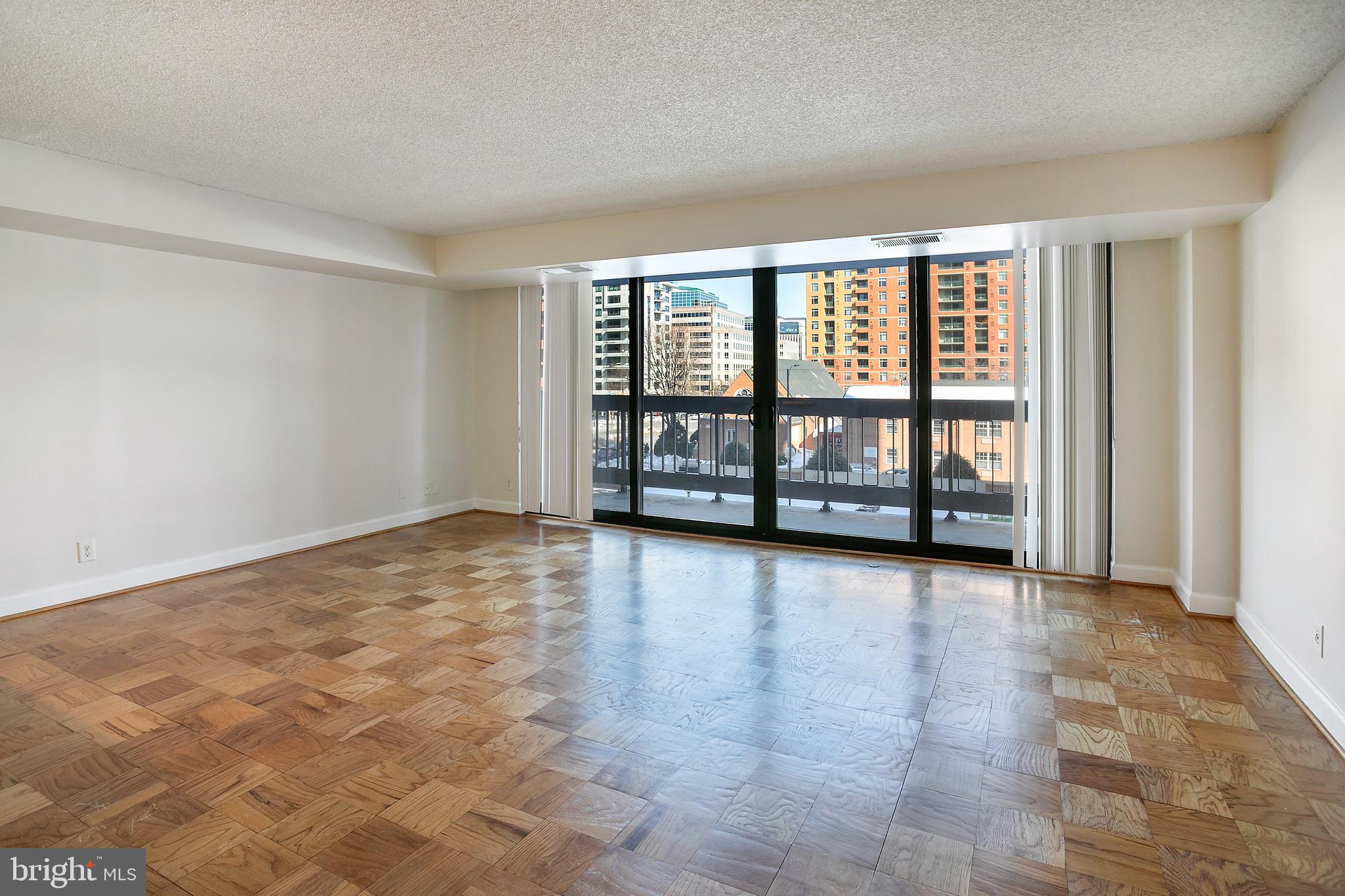 3800 FAIRFAX DRIVE 104