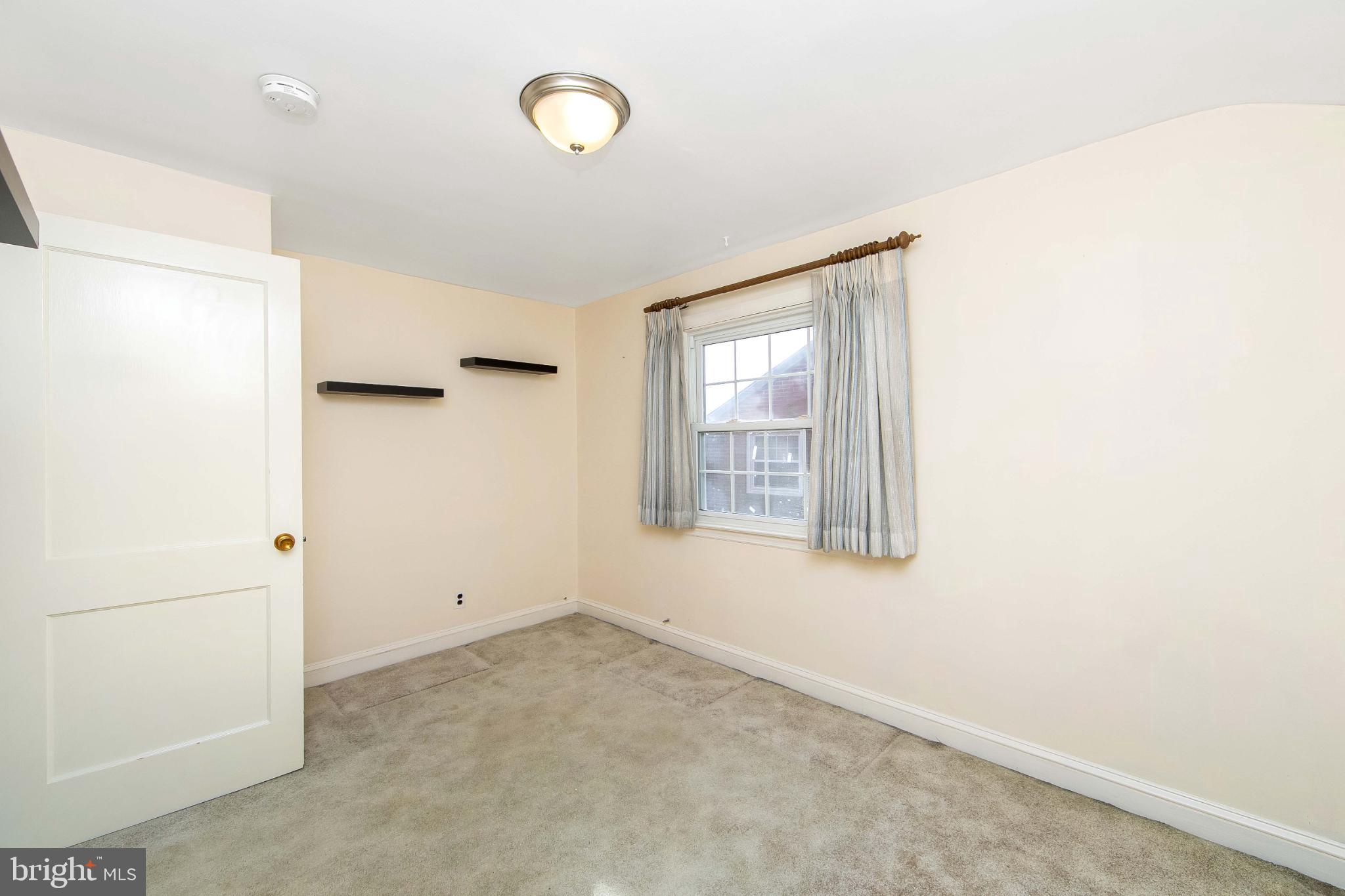 ROLLING GREEN - Residential Lease