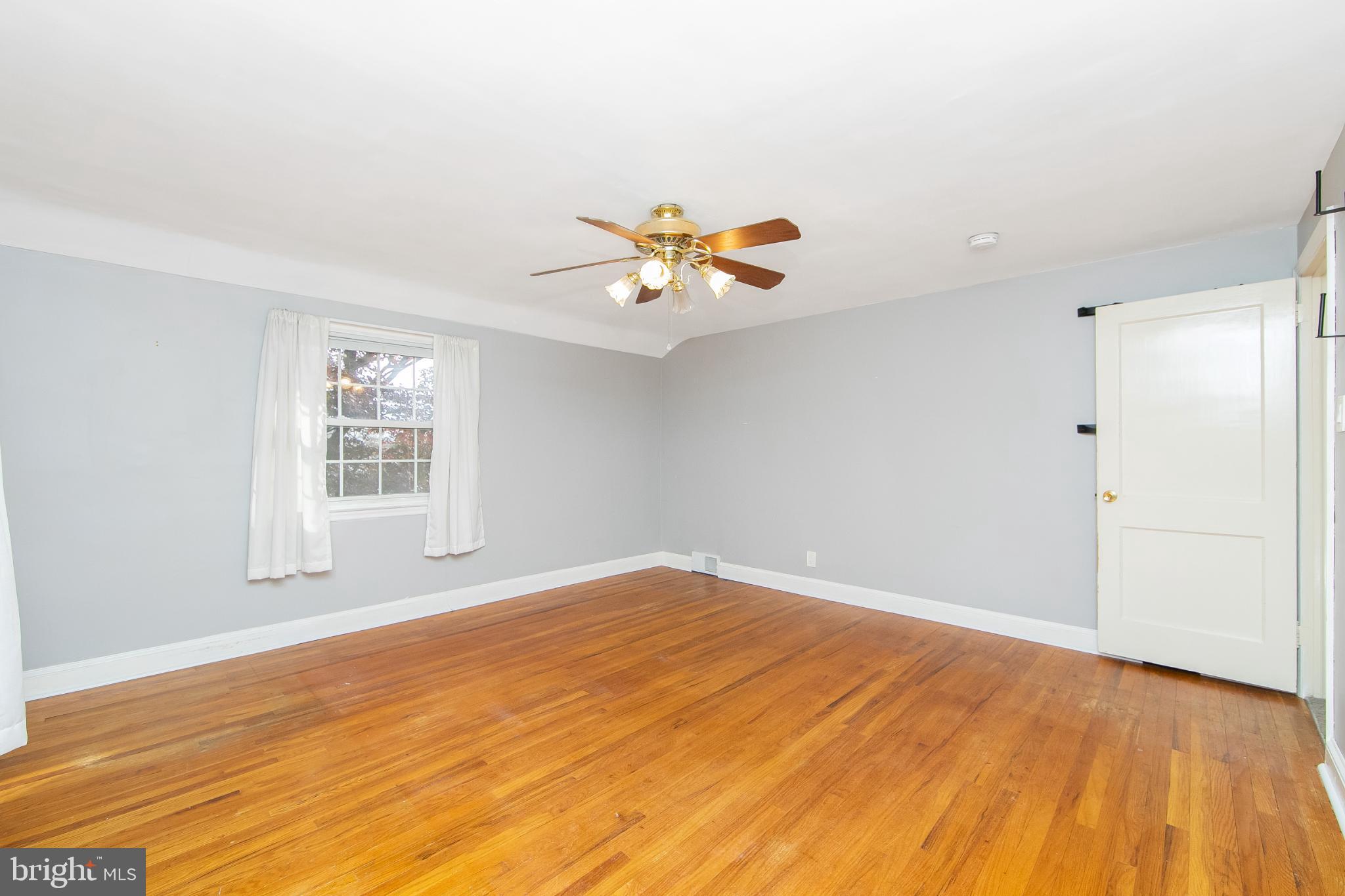 ROLLING GREEN - Residential Lease